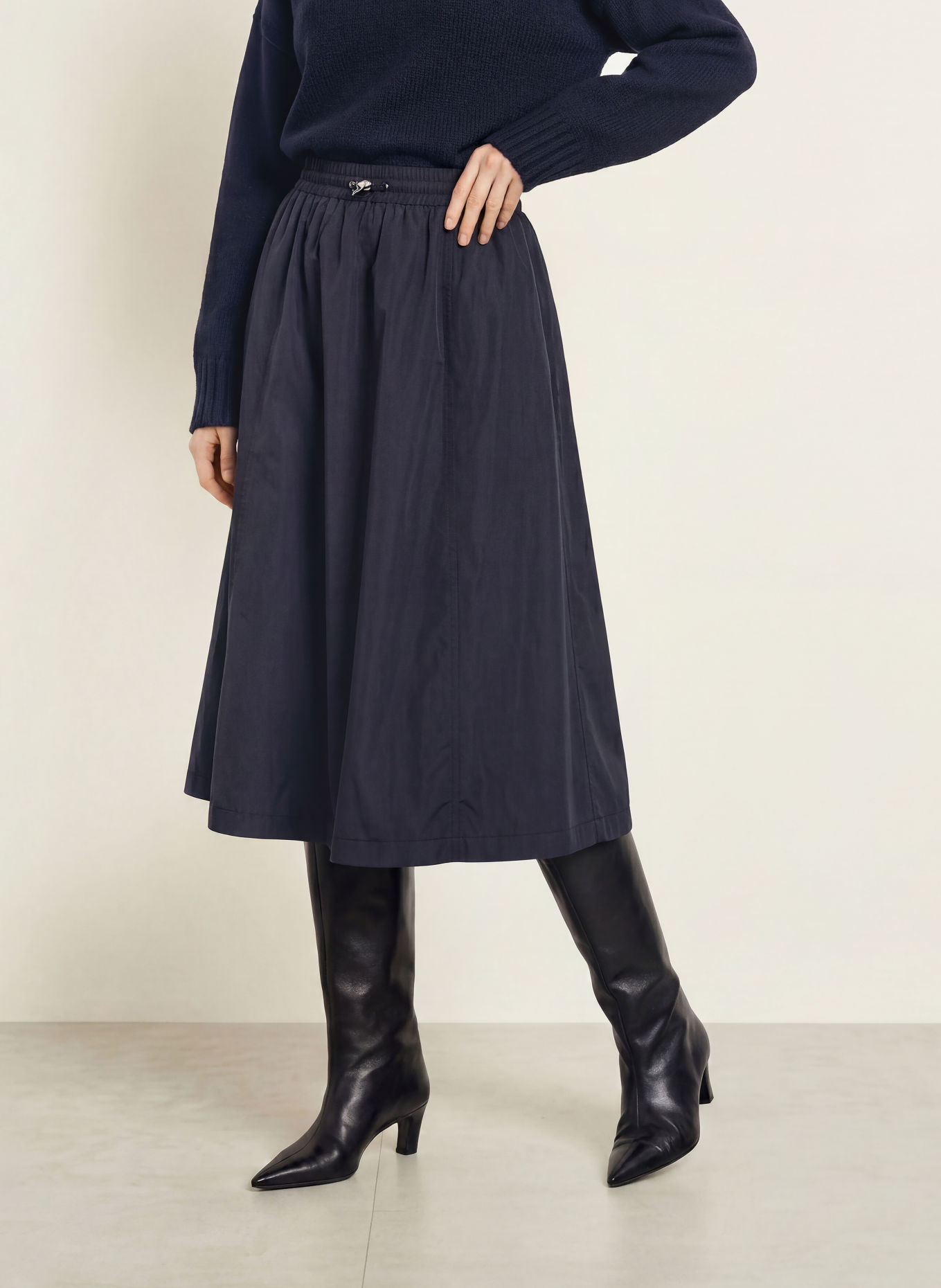 MILANO ITALY Rok: DONKERBLAUW
