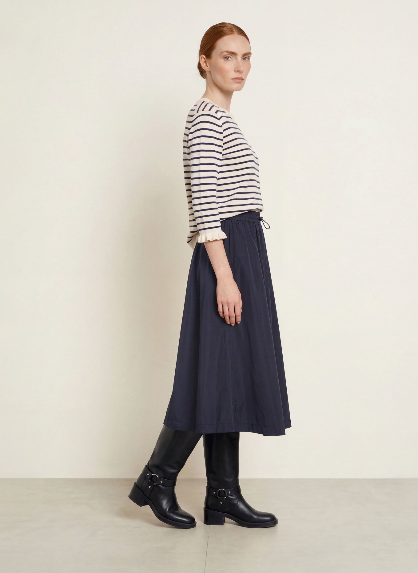 MILANO ITALY Sweater with 3/4-length sleeves and ruffles: CREAM / DARK BLUE