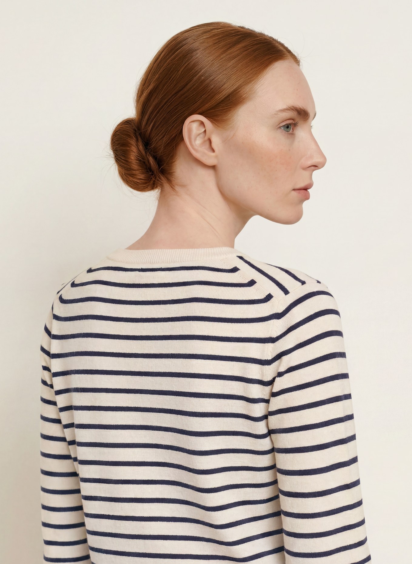 MILANO ITALY Sweater with 3/4-length sleeves and ruffles: CREAM / DARK BLUE