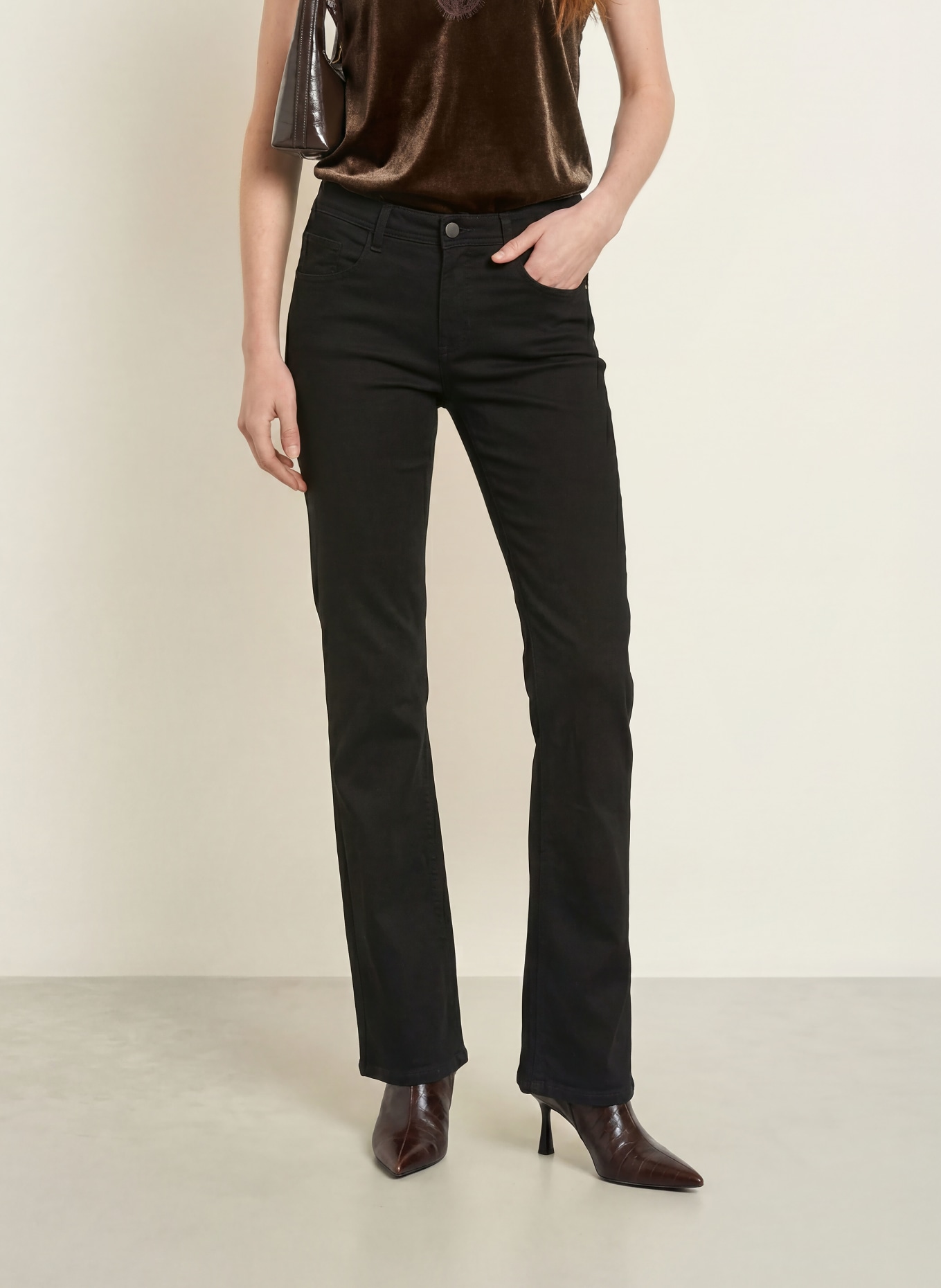 BRAX CAROLA Chinos: BLACK