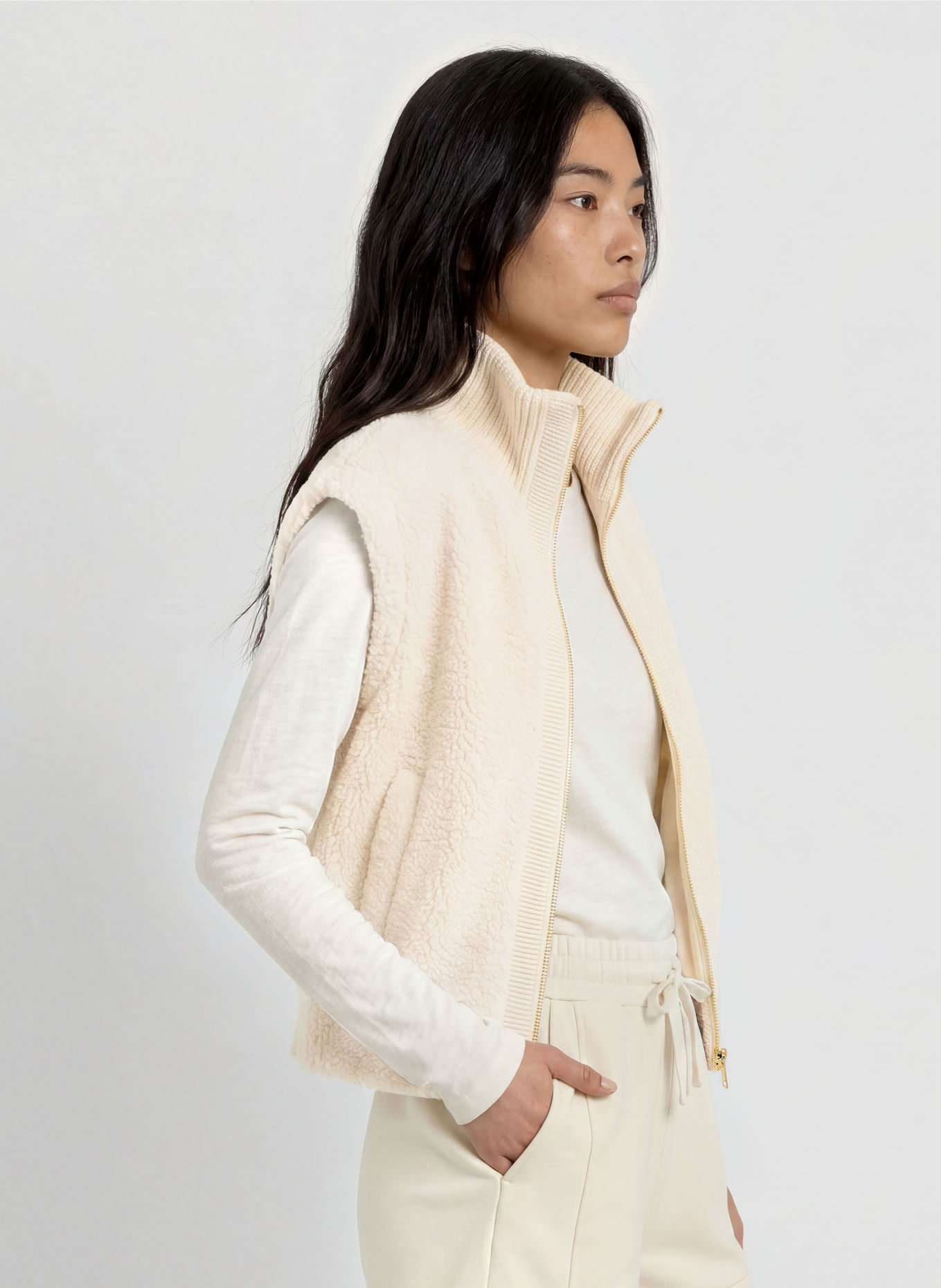VARLEY Veste sans manches en fourrure synthétique DOMINIC: ÉCRU