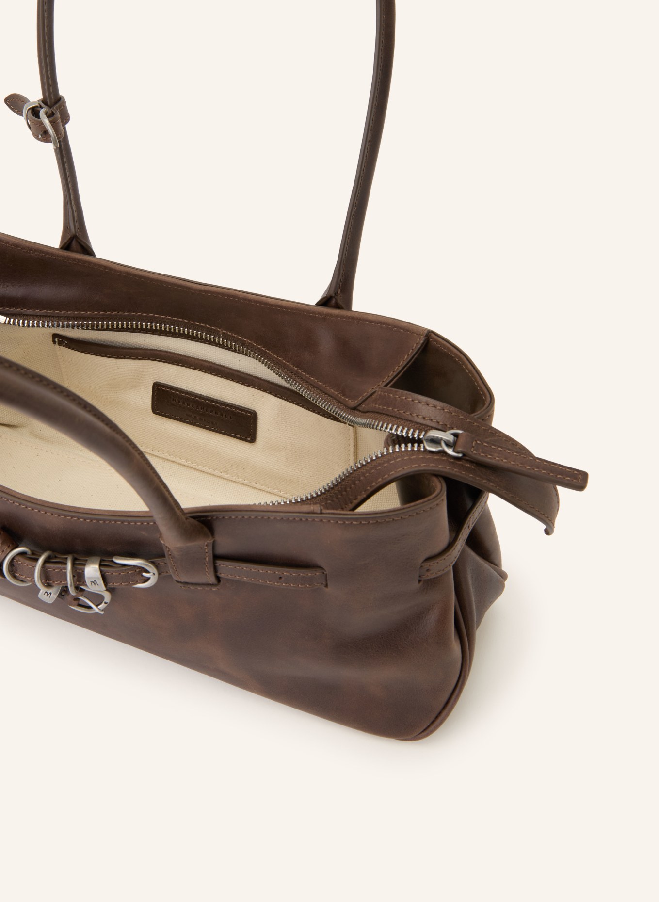 MARGE SHERWOOD Schultertasche GRANDMA USED SHOULDER BAG: DUNKELBRAUN