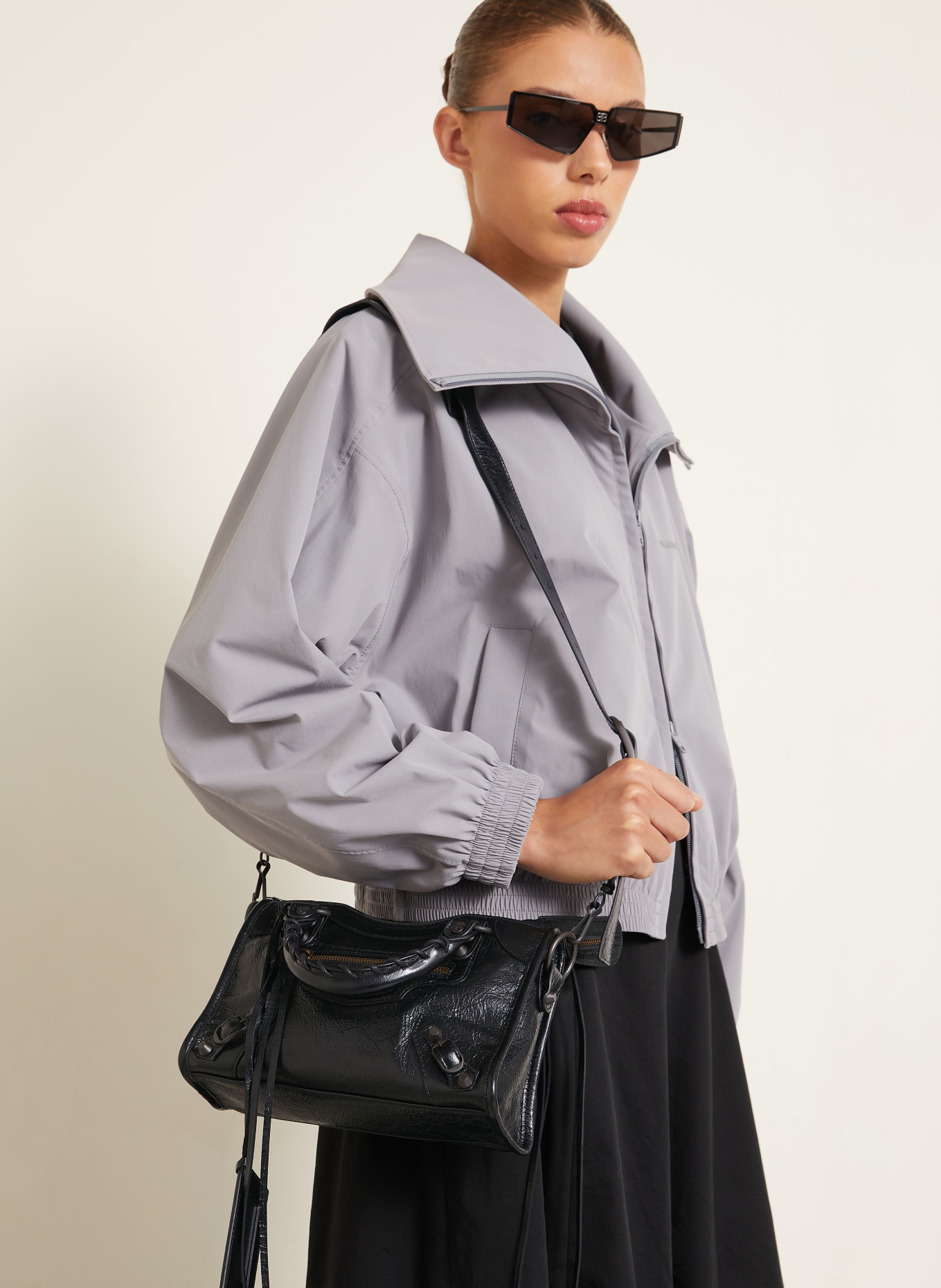 BALENCIAGA Torebka LE CITY MINI z nitami: CZARNY / PLATYNOWY / ZŁOTY