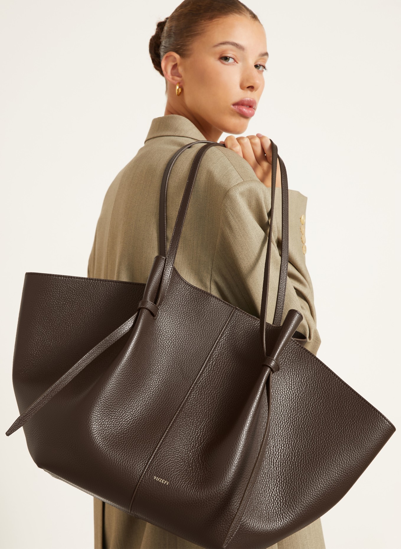 YUZEFI MOCHI XL Shoppers: DARK BROWN
