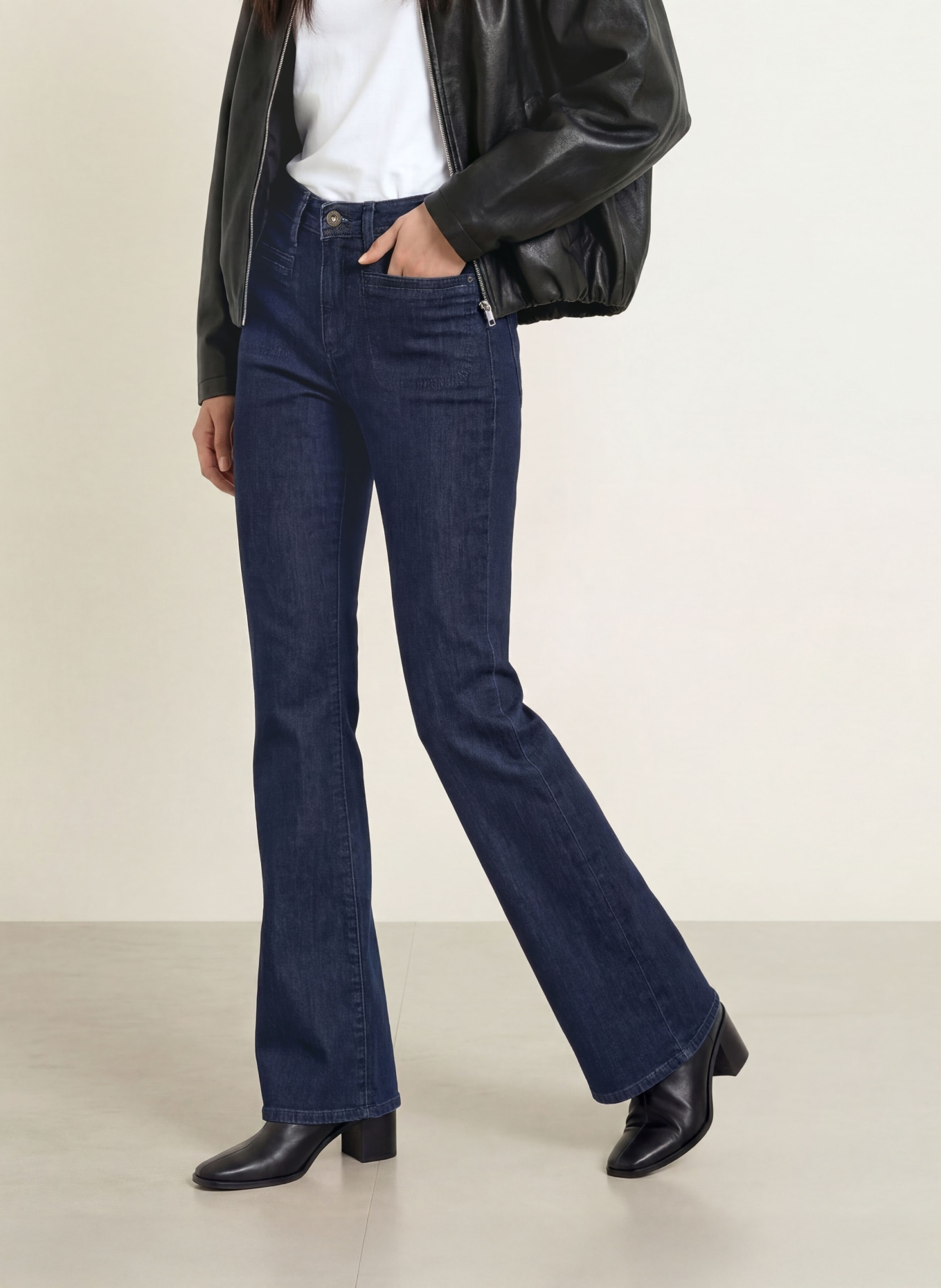 BRAX SHAKIRA Flared jeans: 12 12