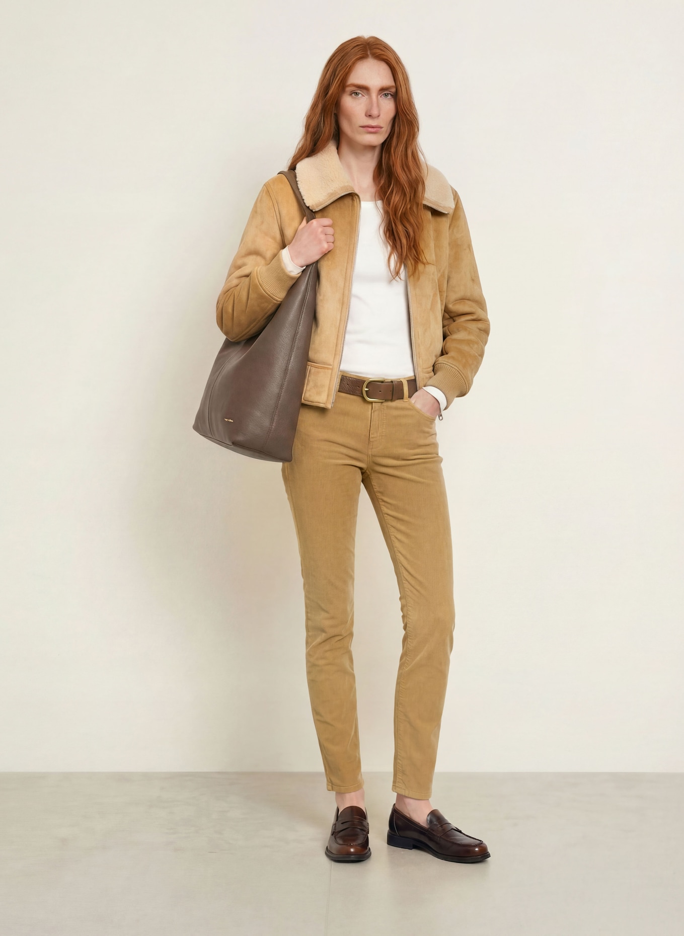 BRAX Pantaloni din velur SHAKIRA: 54 WALNUT