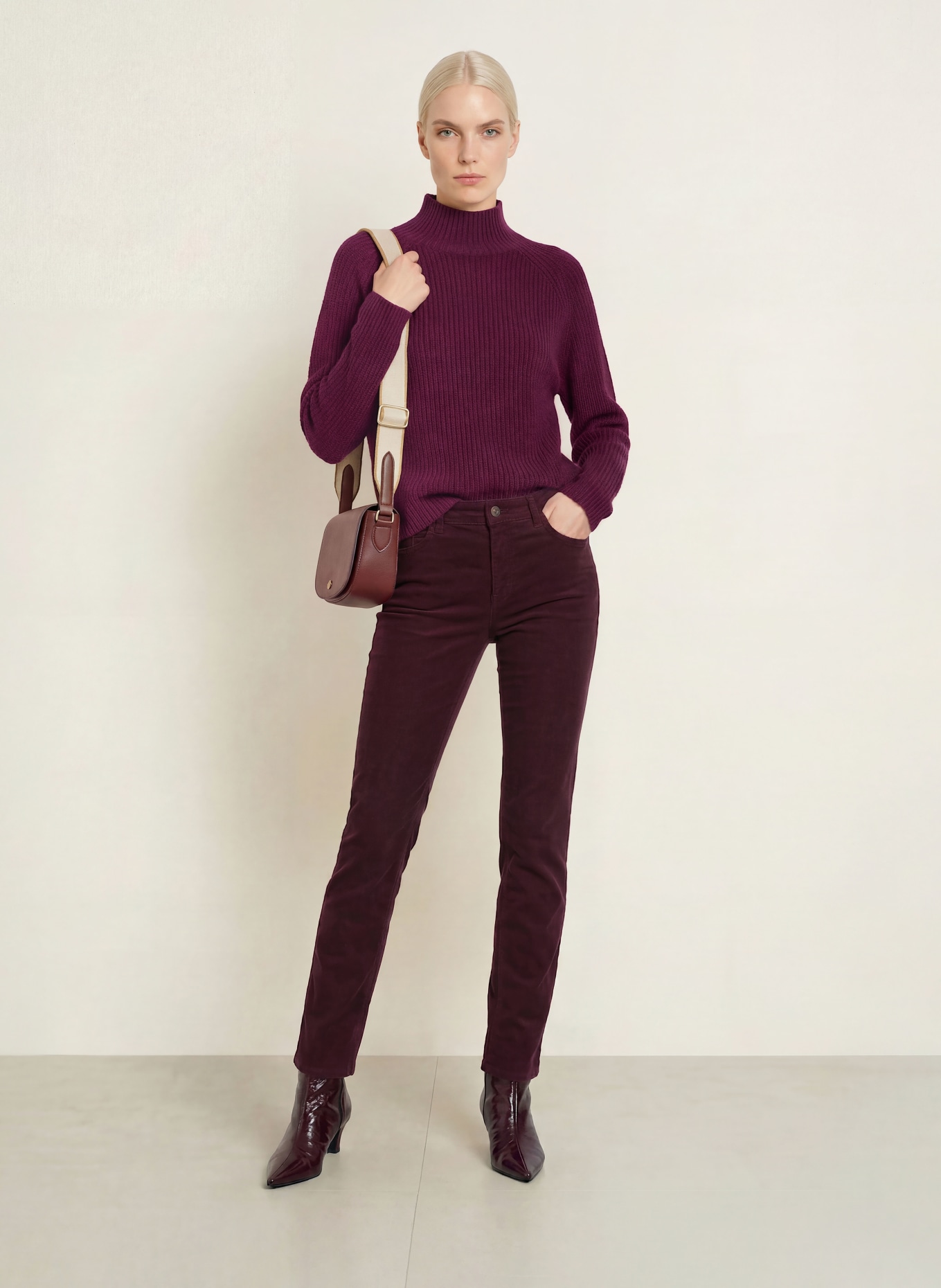 BRAX Cordhose MARY: DUNKELLILA