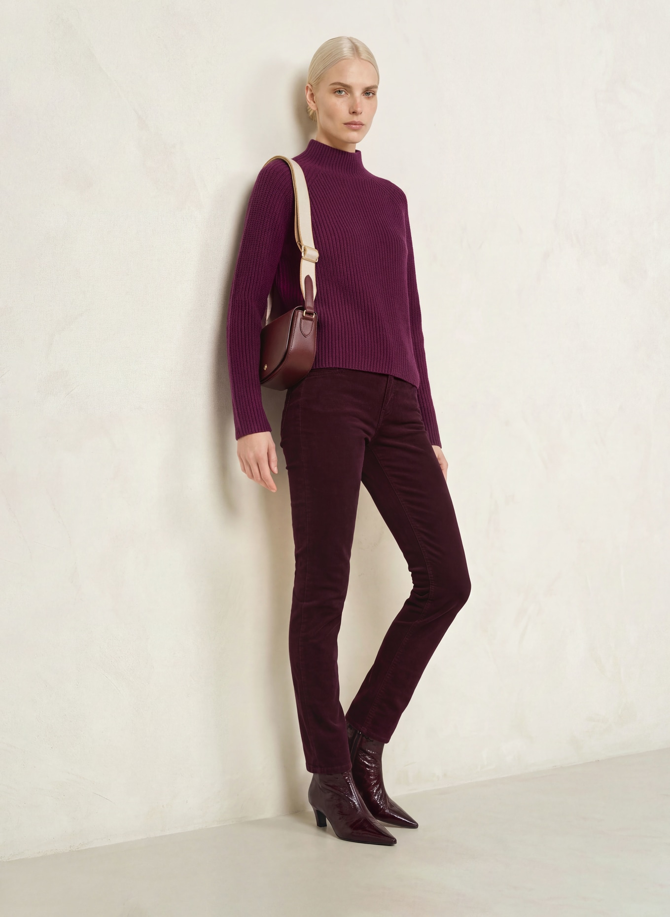 BRAX Cordhose MARY: DUNKELLILA