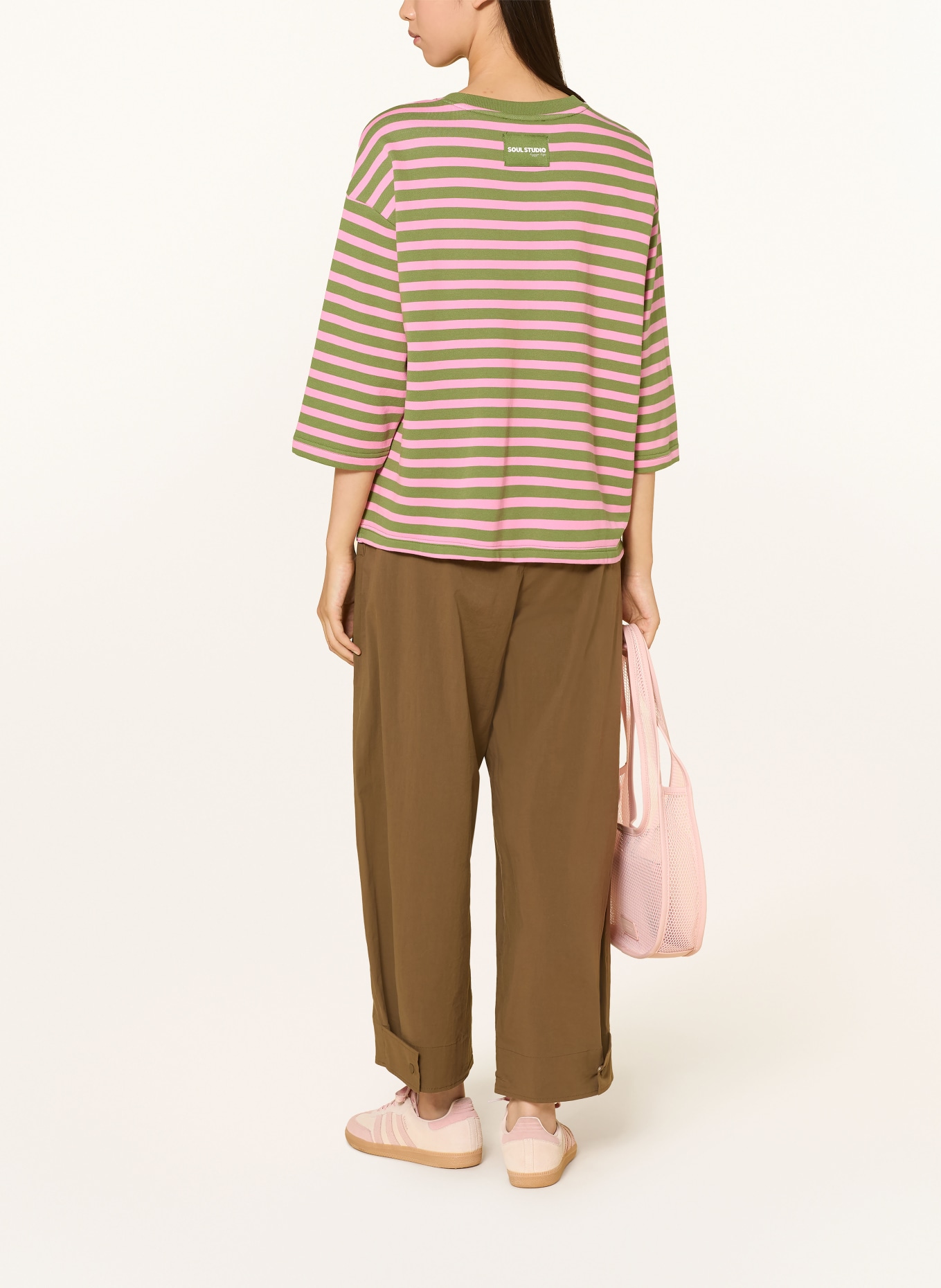 Smith & Soul Sweatshirt with 3/4-length sleeves: OLIVE / PINK