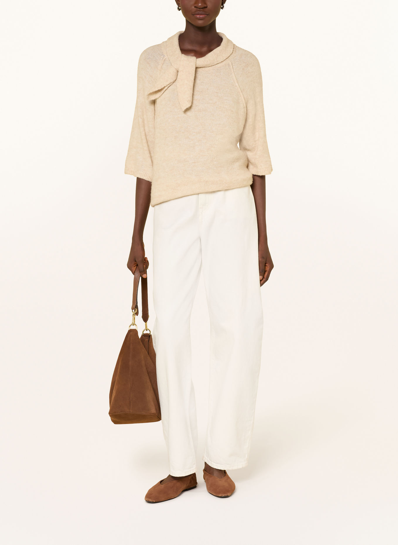 Smith & Soul Sweater with 3/4-length sleeves and a detachable bow tie: BEIGE