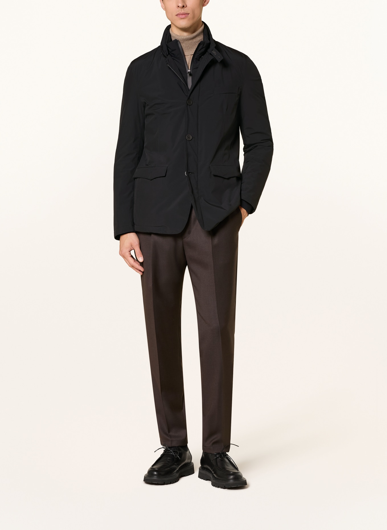 HERNO Lightweight-Daunenjacke mit herausnehmbarer Blende: SCHWARZ