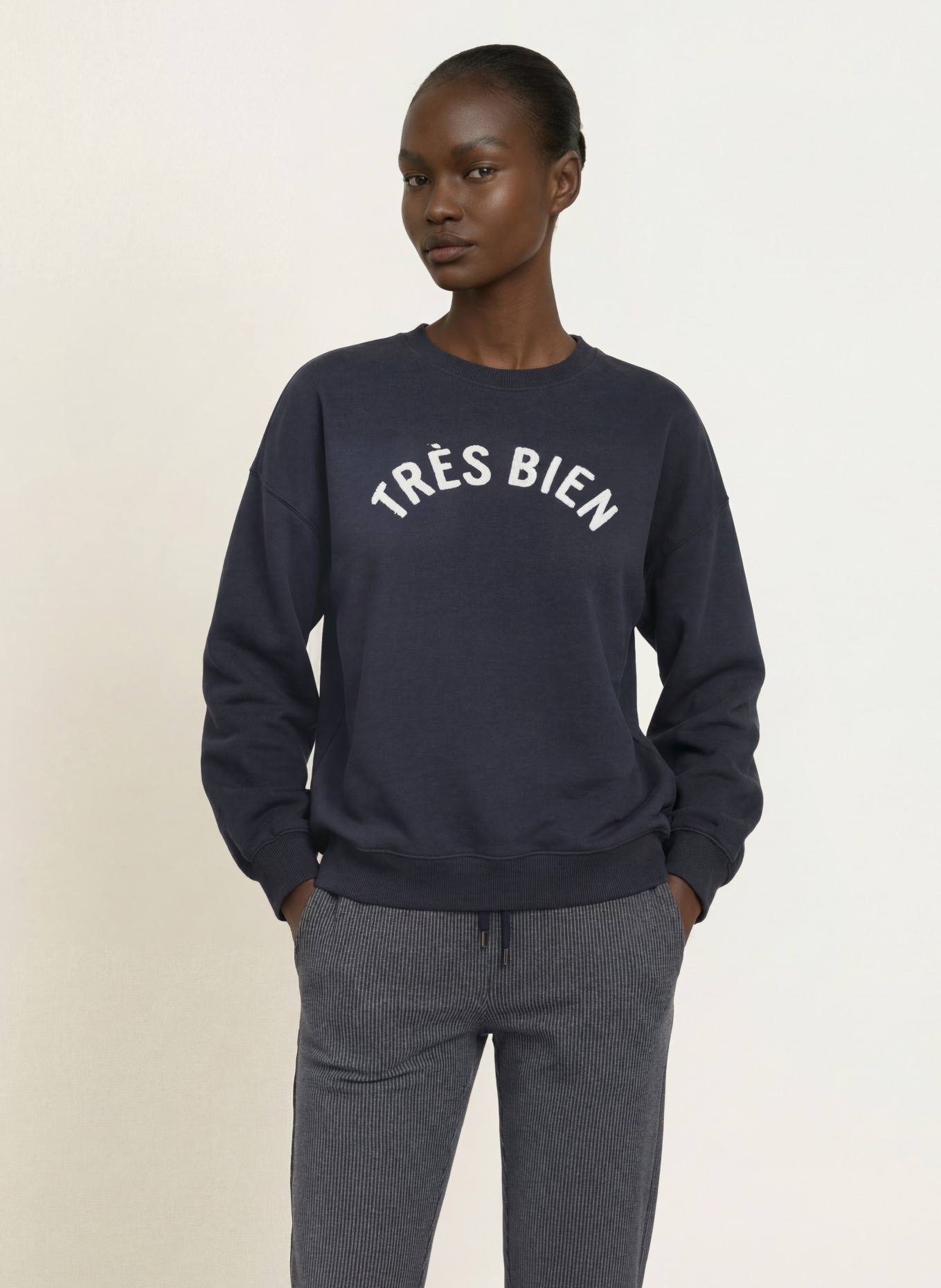 Juvia Sweatshirt VICKY: BLEU FONCÉ / ÉCRU