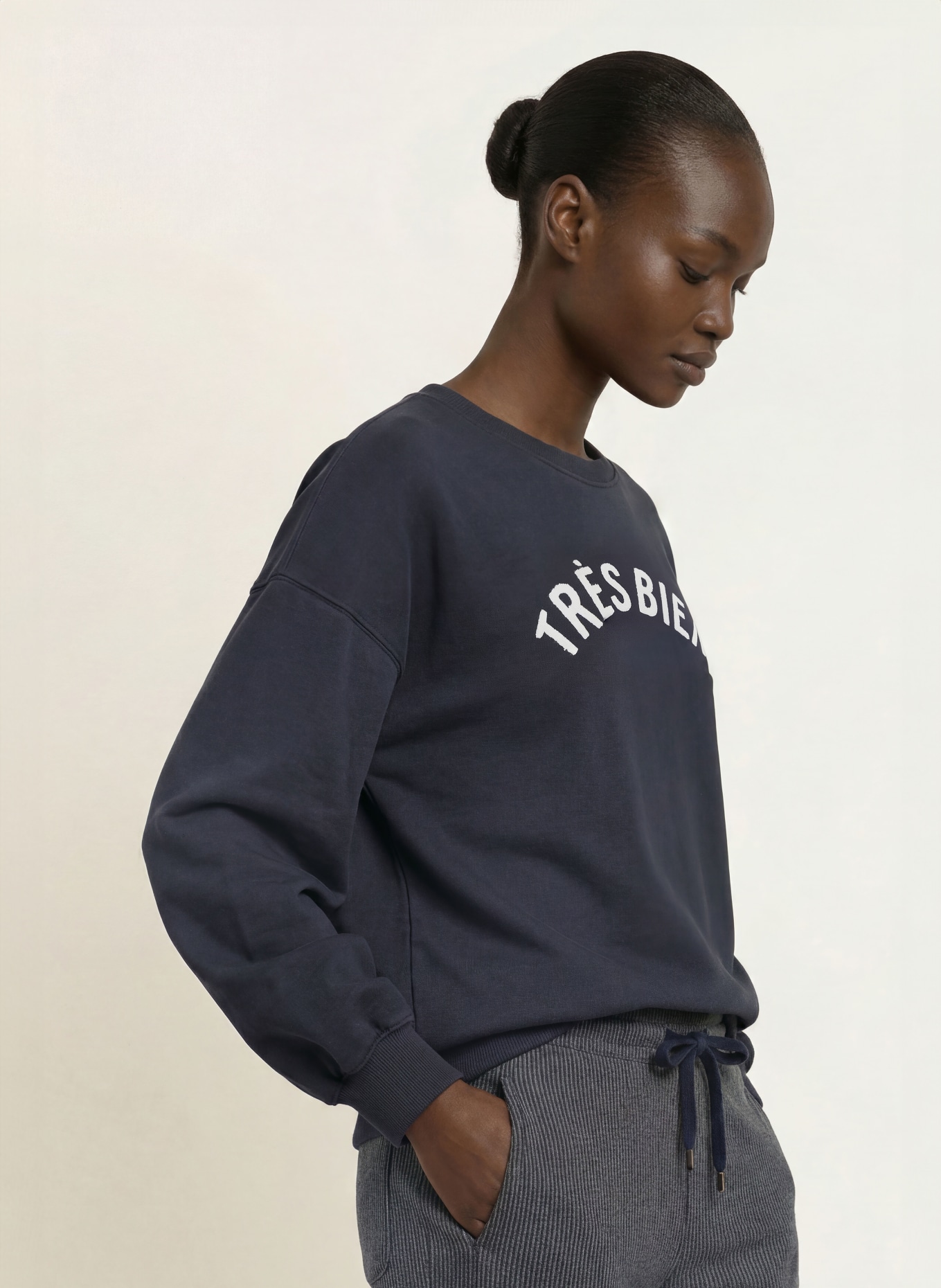 Juvia Sweatshirt VICKY: BLEU FONCÉ / ÉCRU