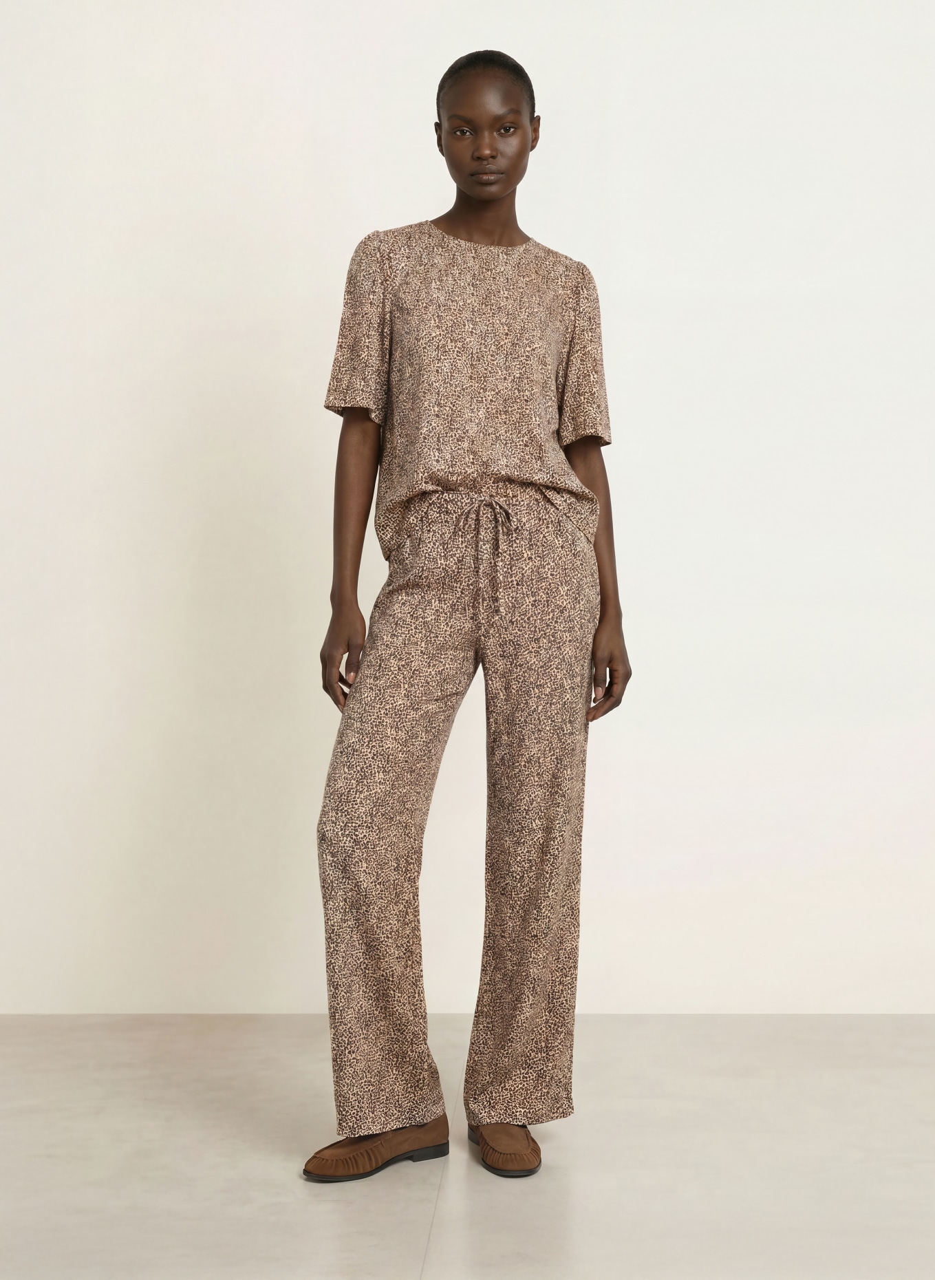 Juvia Blouseshirt RUFINA: LICHTBRUIN / MARRON FONCÉ / BEIGE