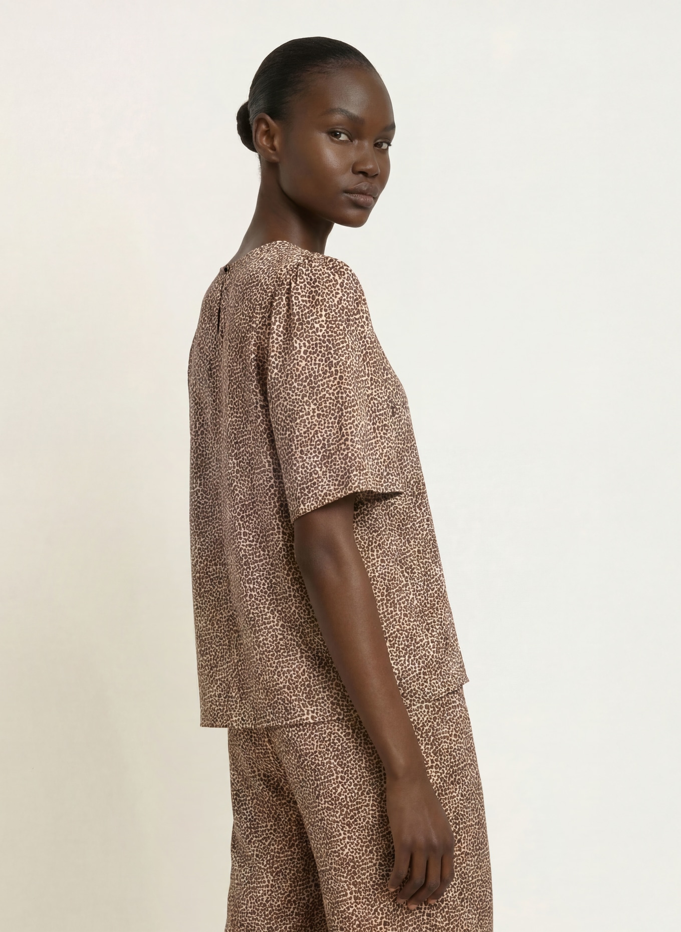 Juvia Blouseshirt RUFINA: LICHTBRUIN / MARRON FONCÉ / BEIGE