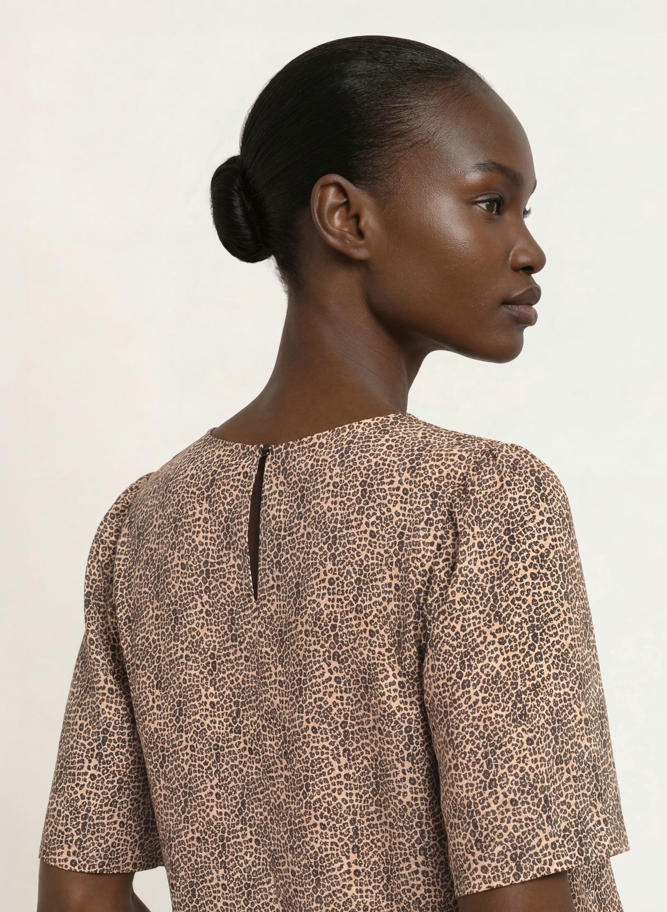 Juvia Blouseshirt RUFINA: LICHTBRUIN / MARRON FONCÉ / BEIGE