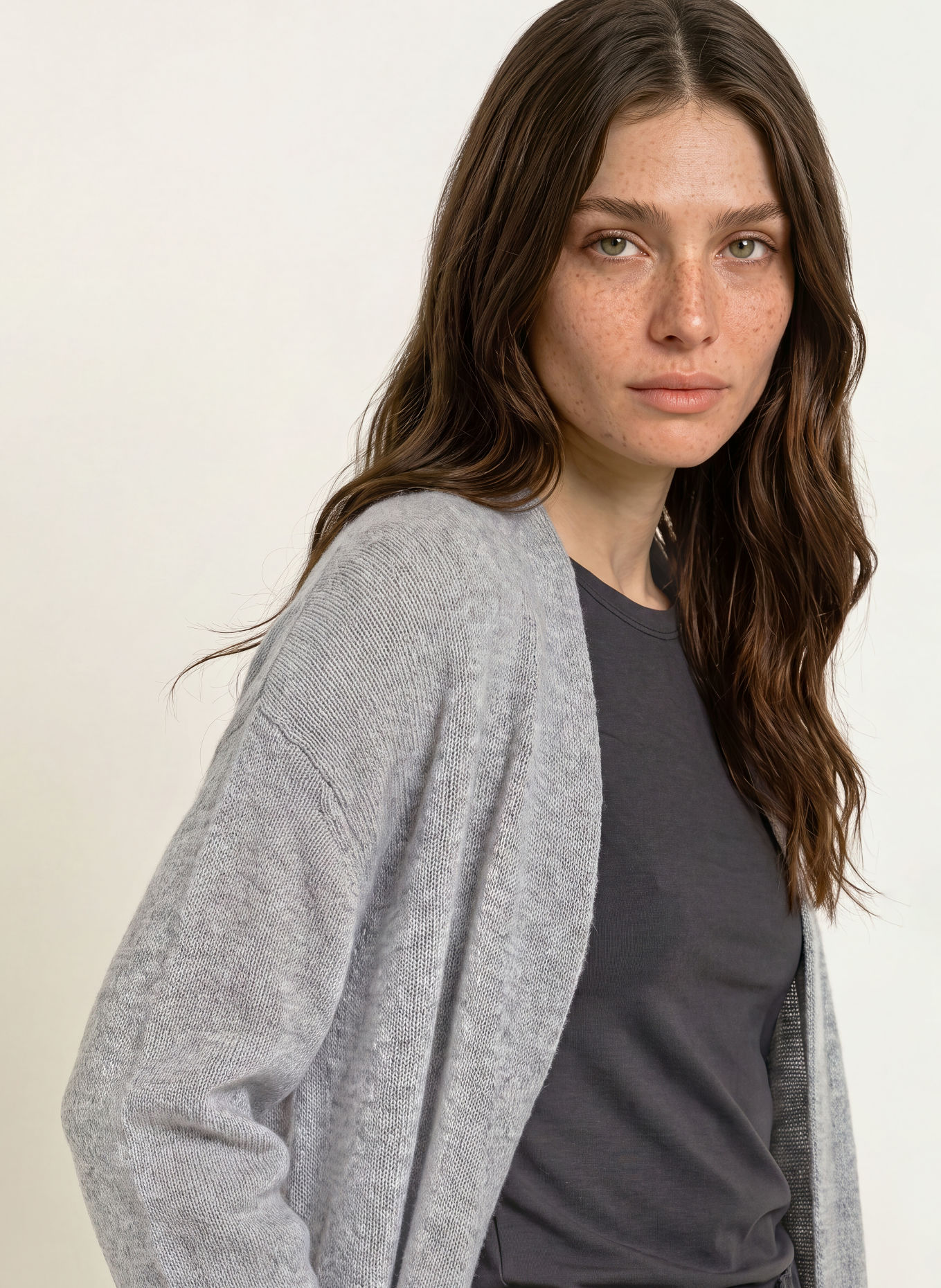 Juvia SAVIYA Cashmere Knit Wrap: GRAY