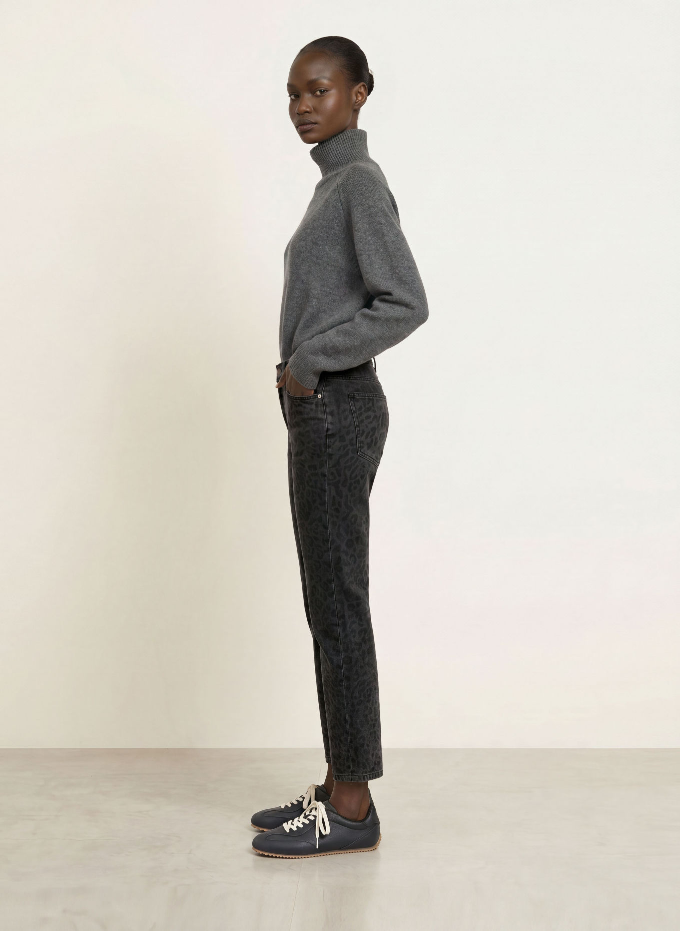 Juvia JILL Cropped jeans: 989 ANTHRA
