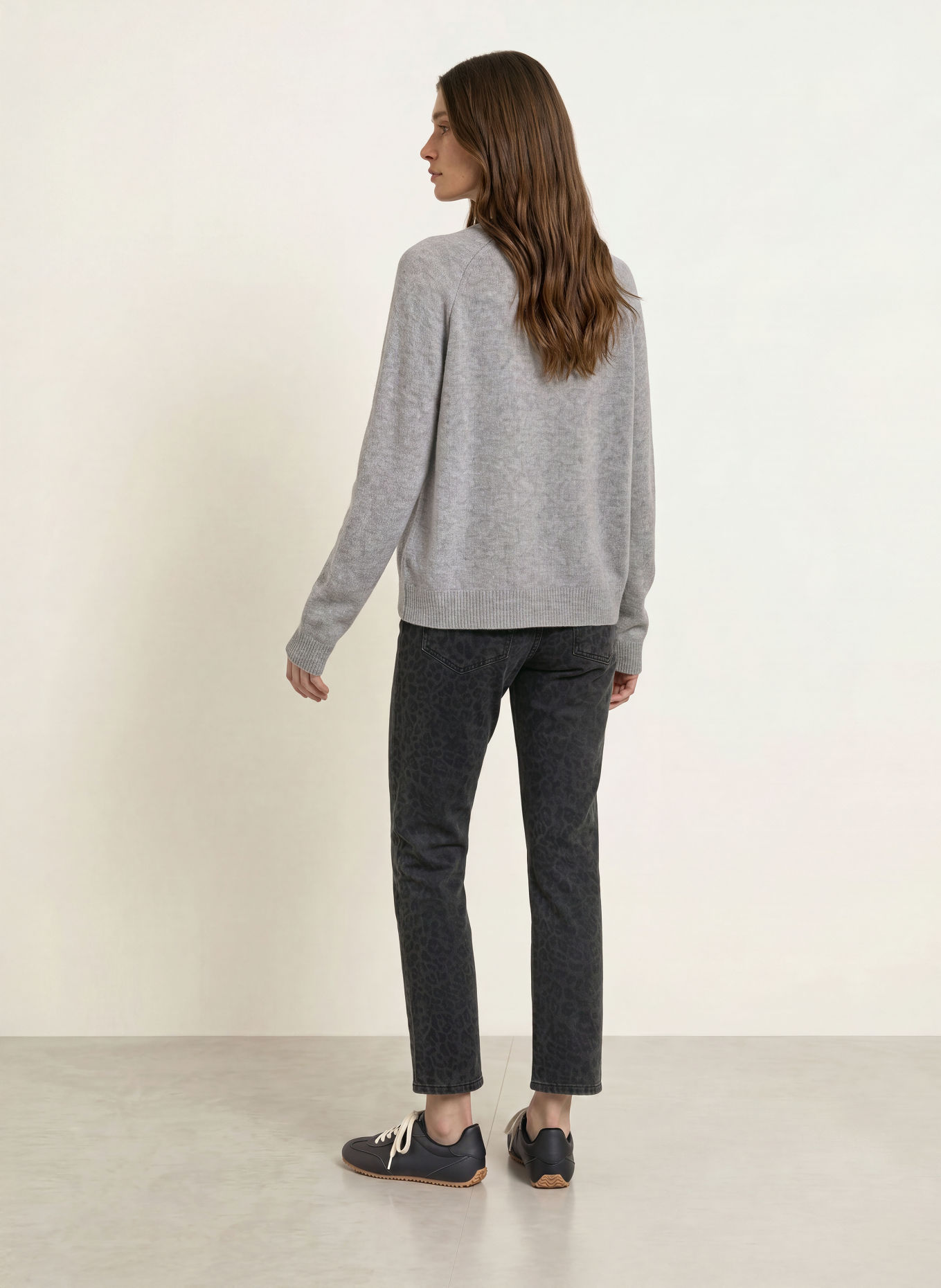 Juvia Cashmere-Pullover SAMIA: GRAU