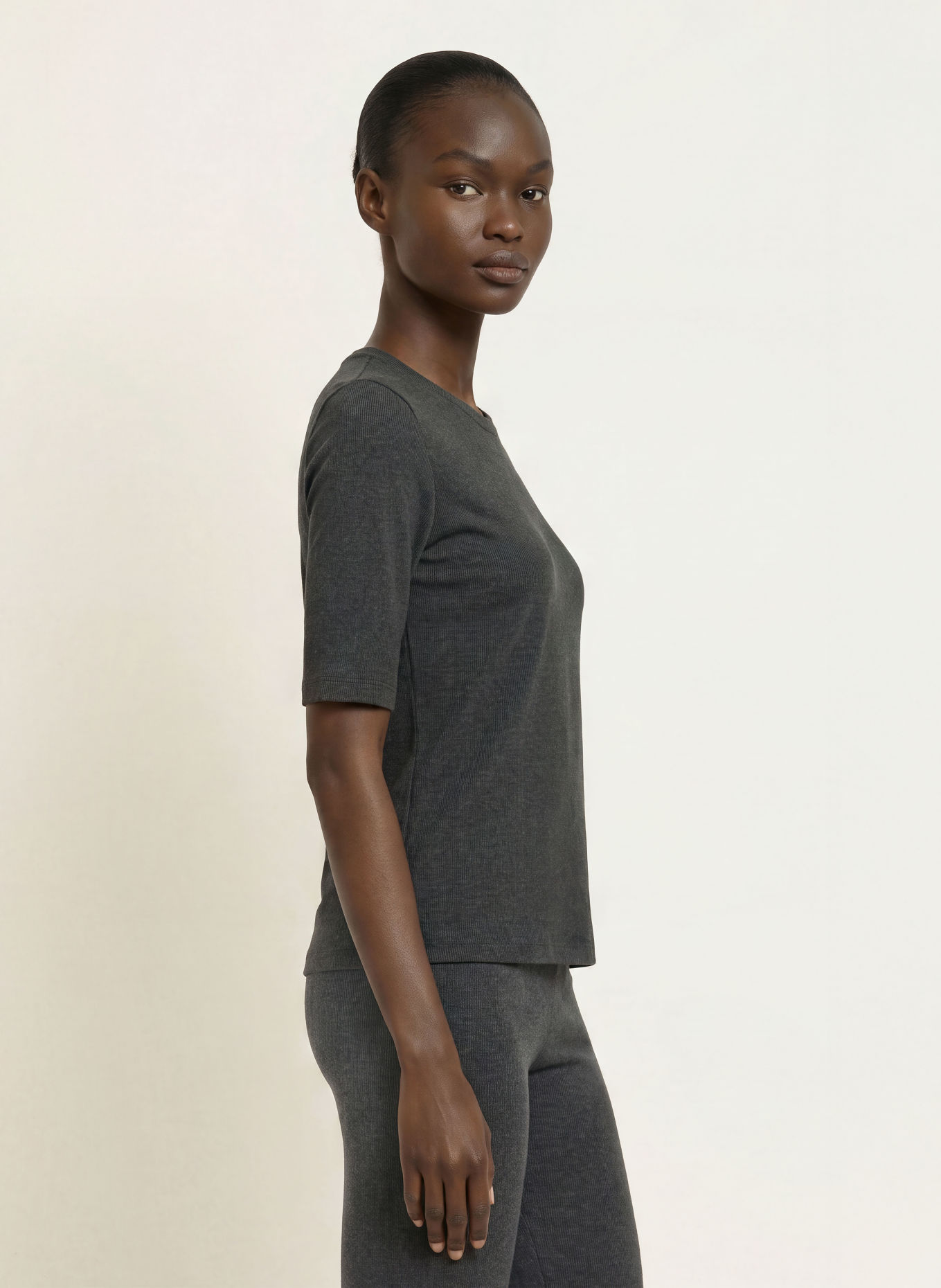 Juvia RABEA T-shirt: DARK GRAY