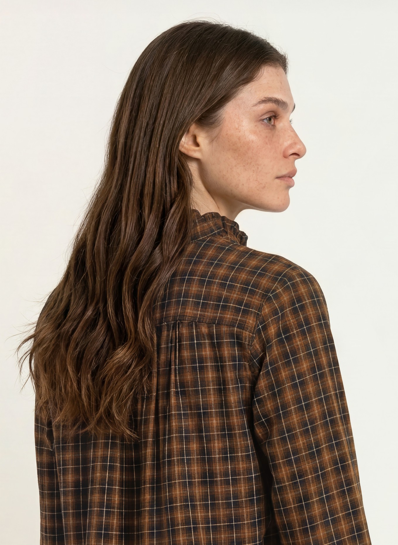 lilienfels Blus med volanger: BRUN / KONJAK / SVART