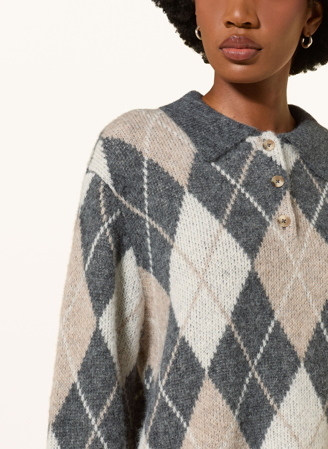 MRS & HUGS Alpaca Sweater: CREAM / BEIGE / DARK GRAY