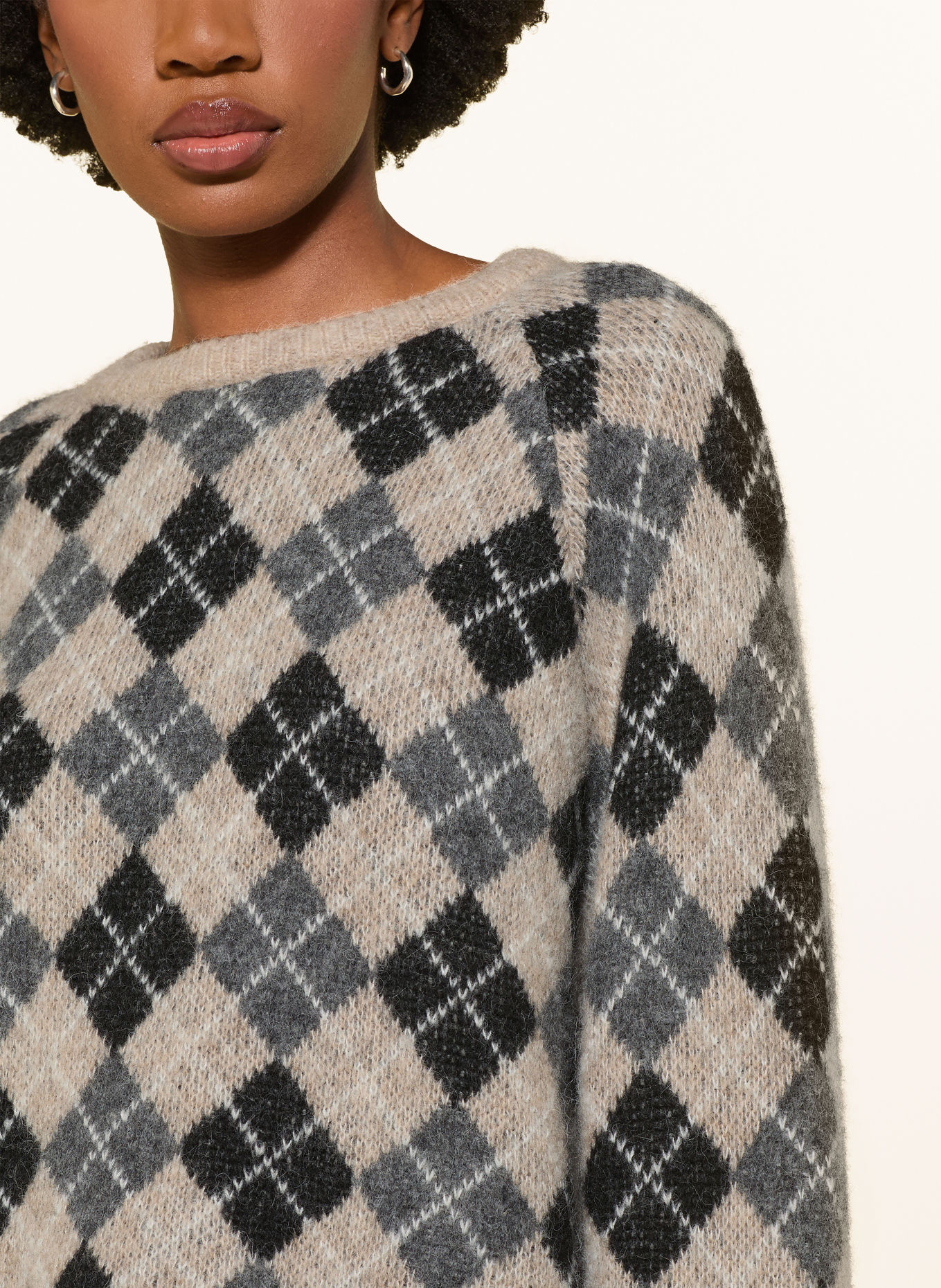 MRS & HUGS Alpaca Sweater: BEIGE / GRAY / BLACK
