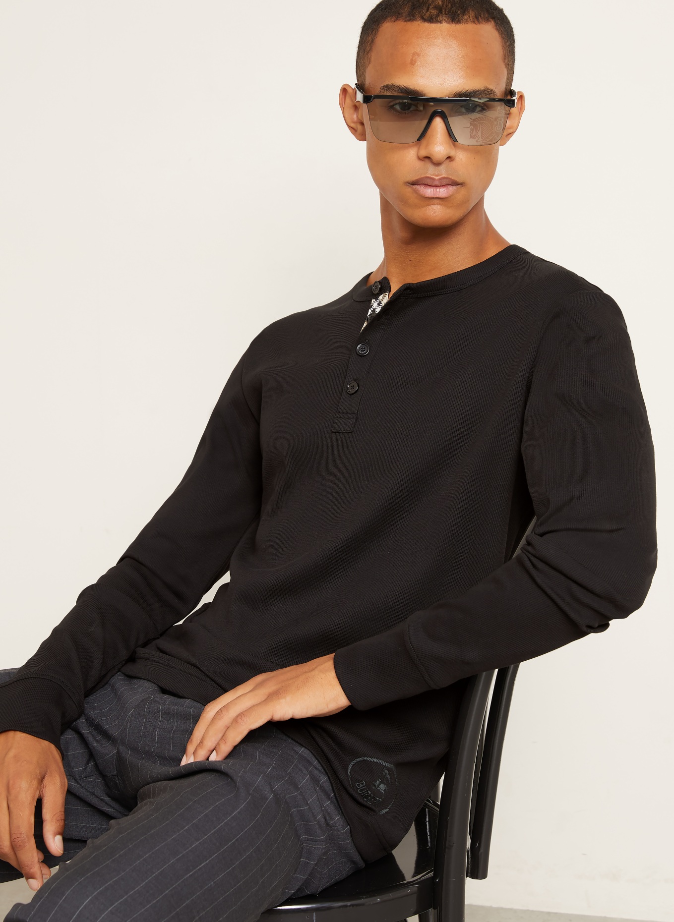 BURBERRY Henley-tröja: SVART