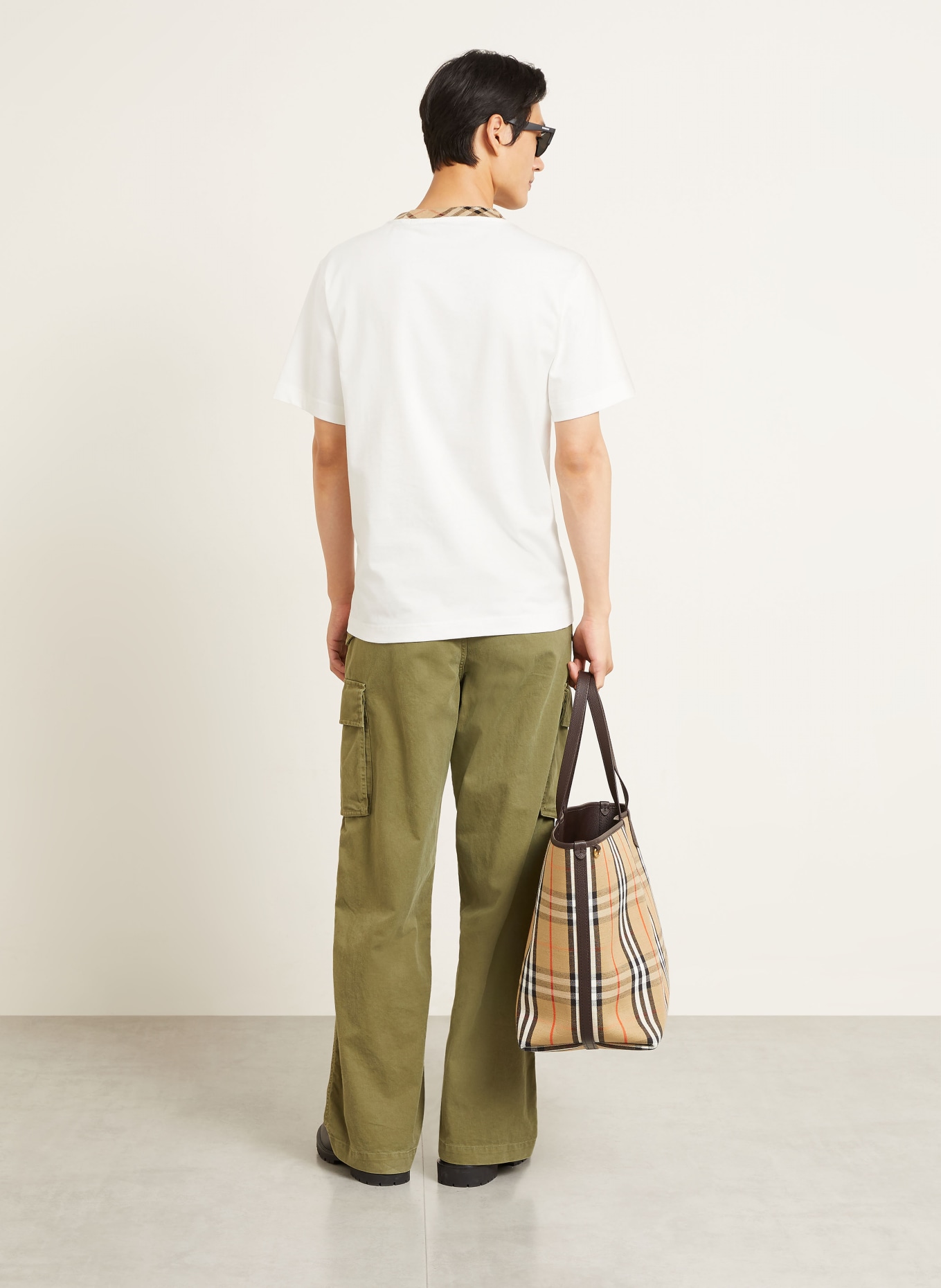BURBERRY Tricou RYAN: ALB / BEJ / NEGRU