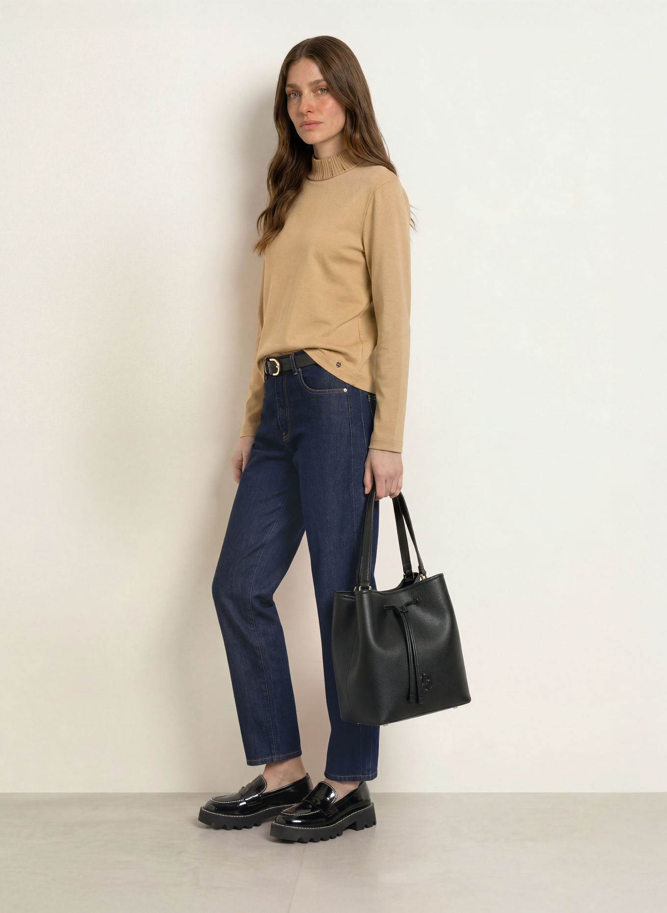 MARC CAIN Longsleeve mit Schmucksteinen: 620 tannin