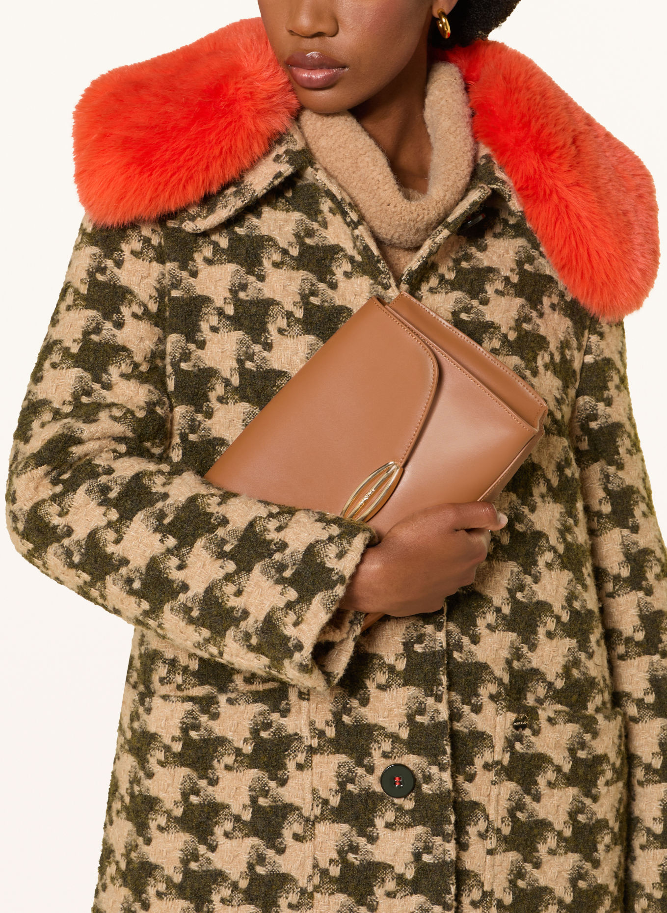 MARC CAIN Schultertasche: 634 light hazelnut
