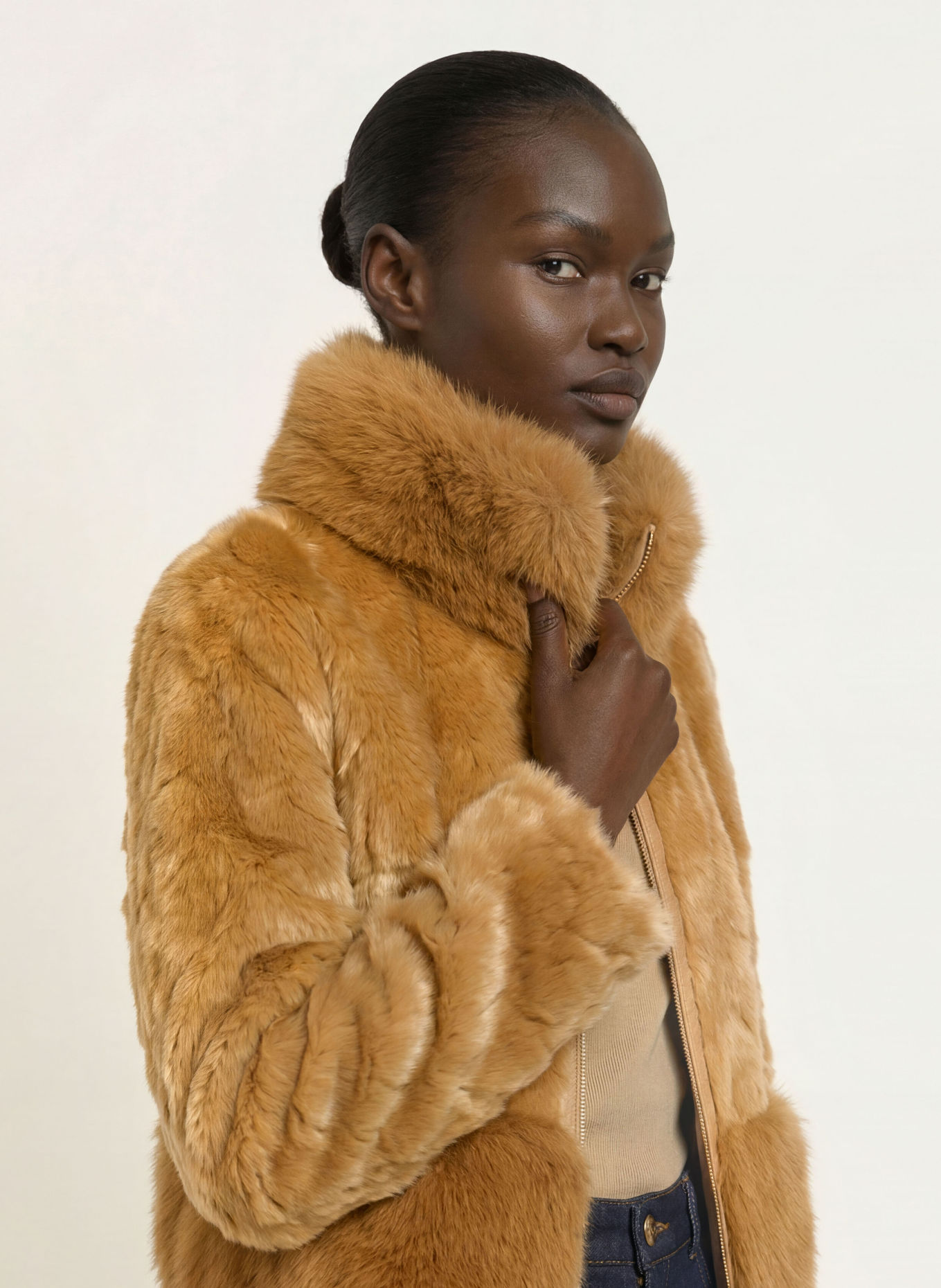 MARC CAIN Veste en fausse fourrure: 620 tannin