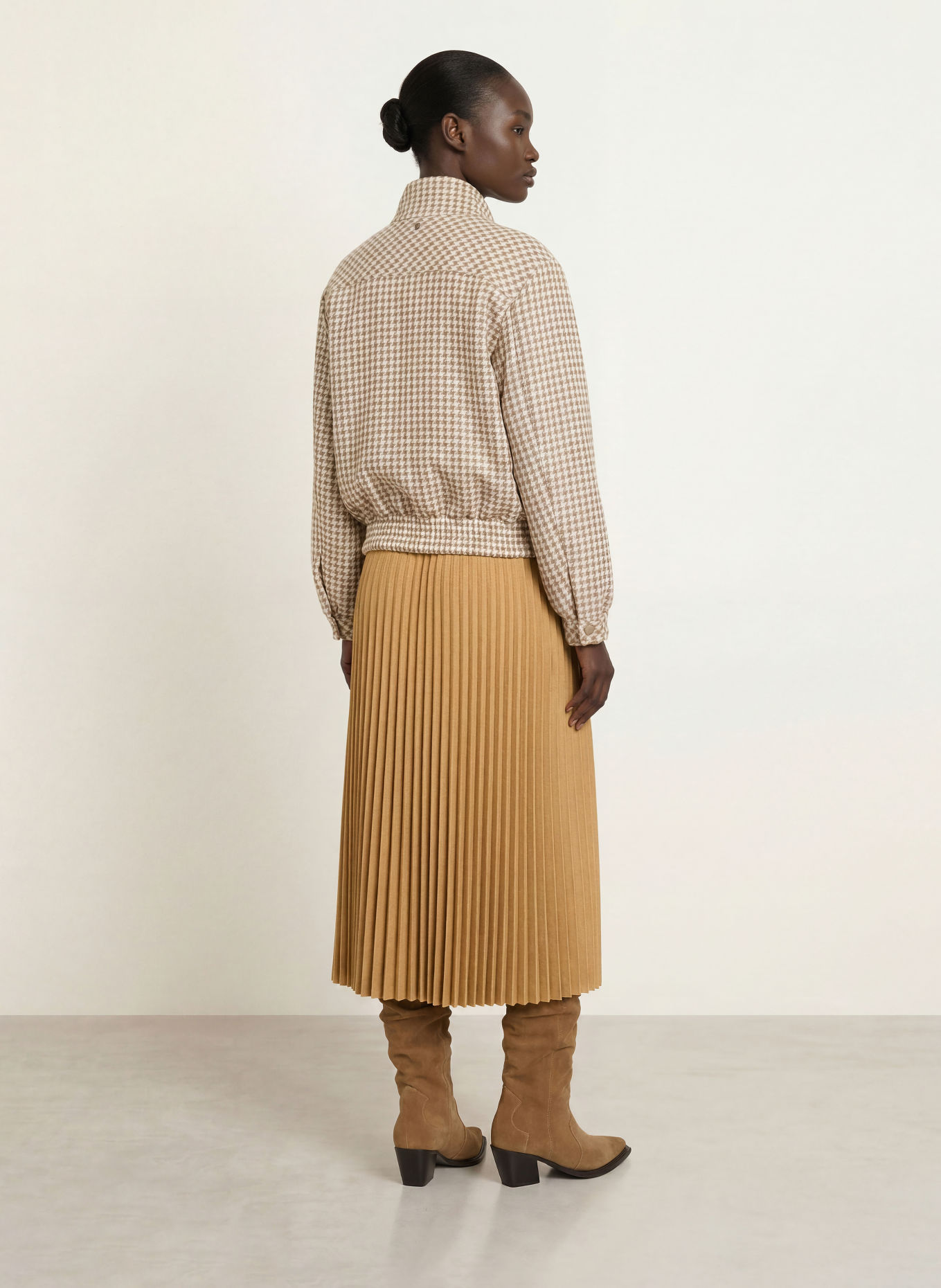 MARC CAIN Pleated flannel skirt: 620 tannin