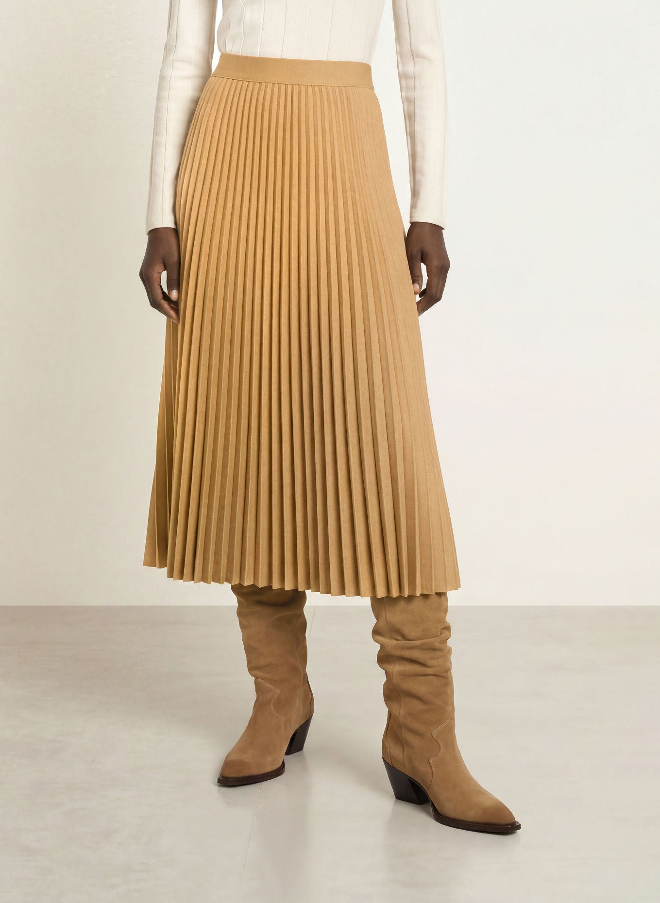 MARC CAIN Pleated flannel skirt: 620 tannin