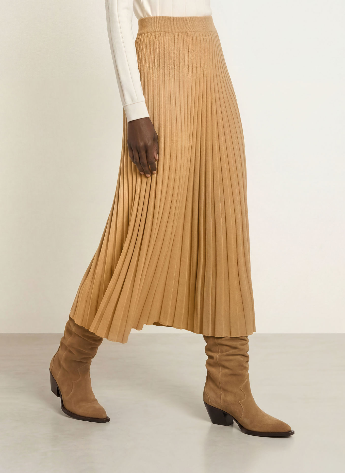 MARC CAIN Pleated flannel skirt: 620 tannin