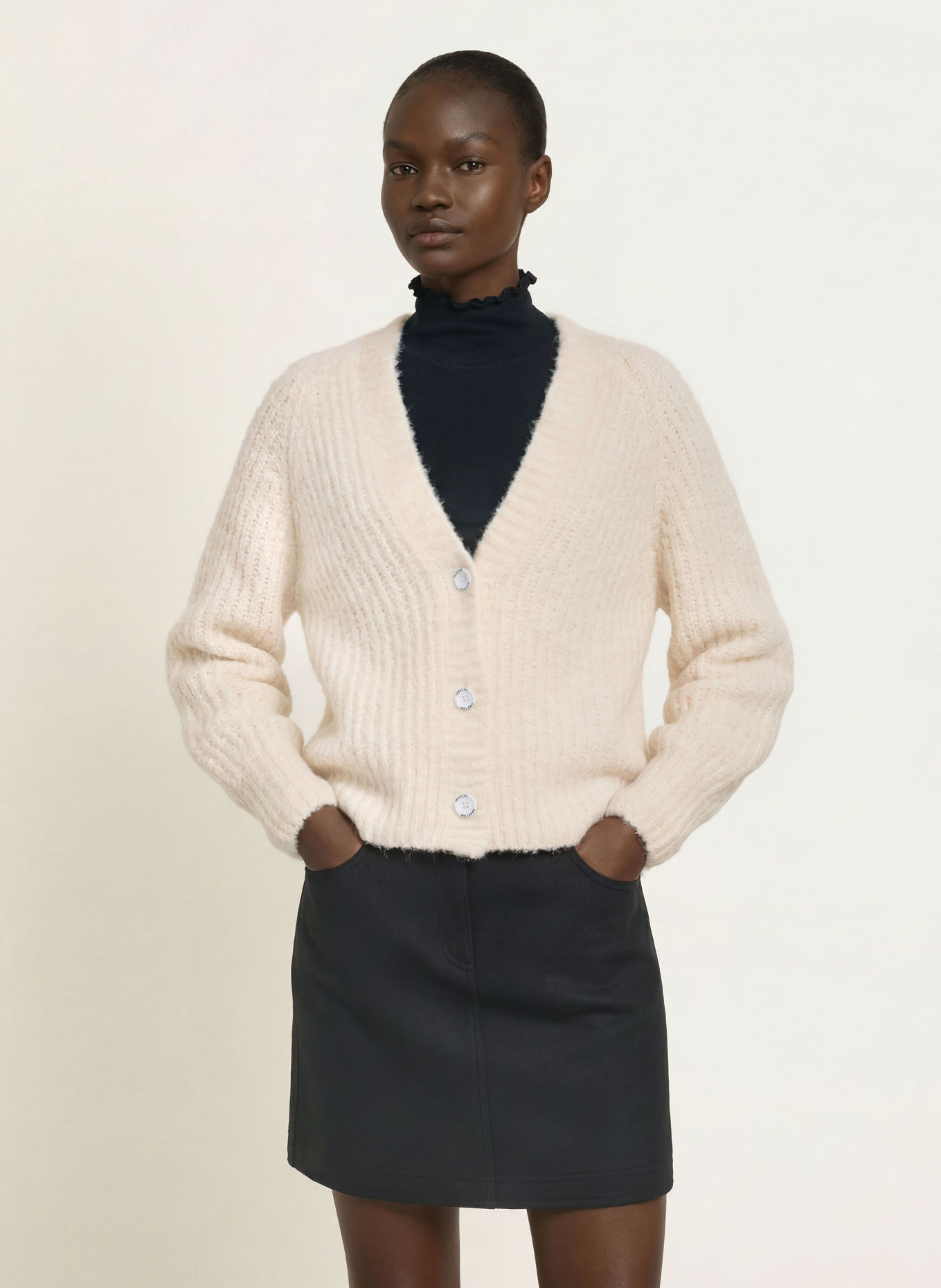 MARC CAIN Strickjacke mit Alpaka: 110 off