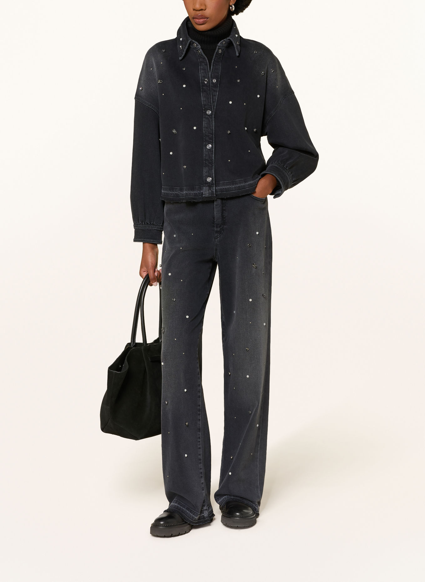 MARC CAIN Jeansbluse mit Schmucksteinen und Schmuckperlen: 900 black new