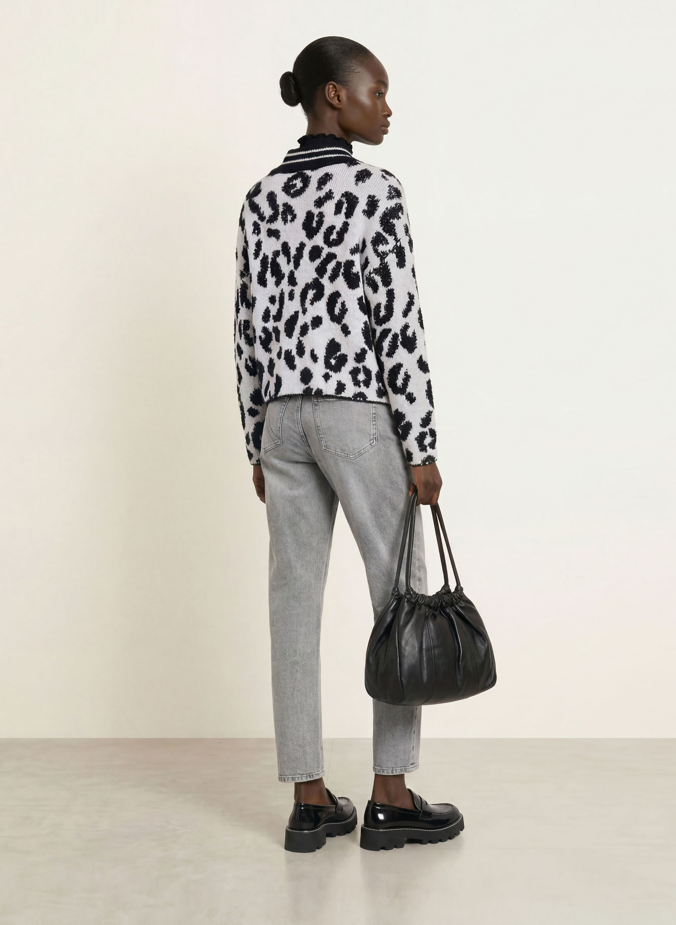 MARC CAIN Strickjacke mit Alpaka: 910 black and white
