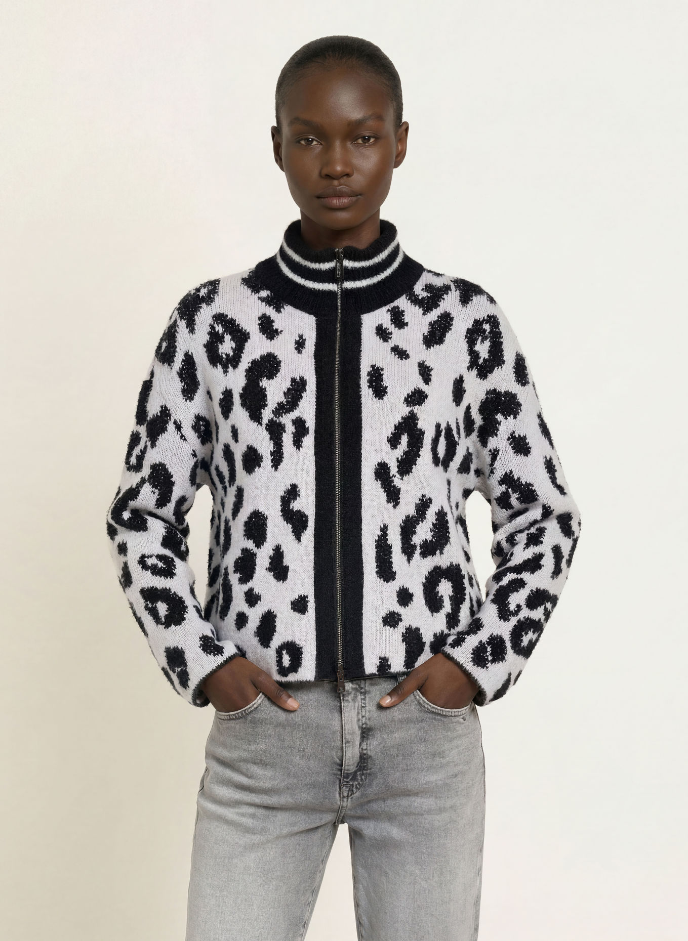 MARC CAIN Strickjacke mit Alpaka: 910 black and white