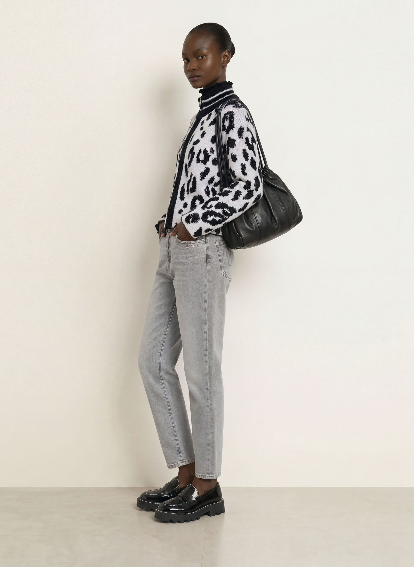 MARC CAIN Strickjacke mit Alpaka: 910 black and white