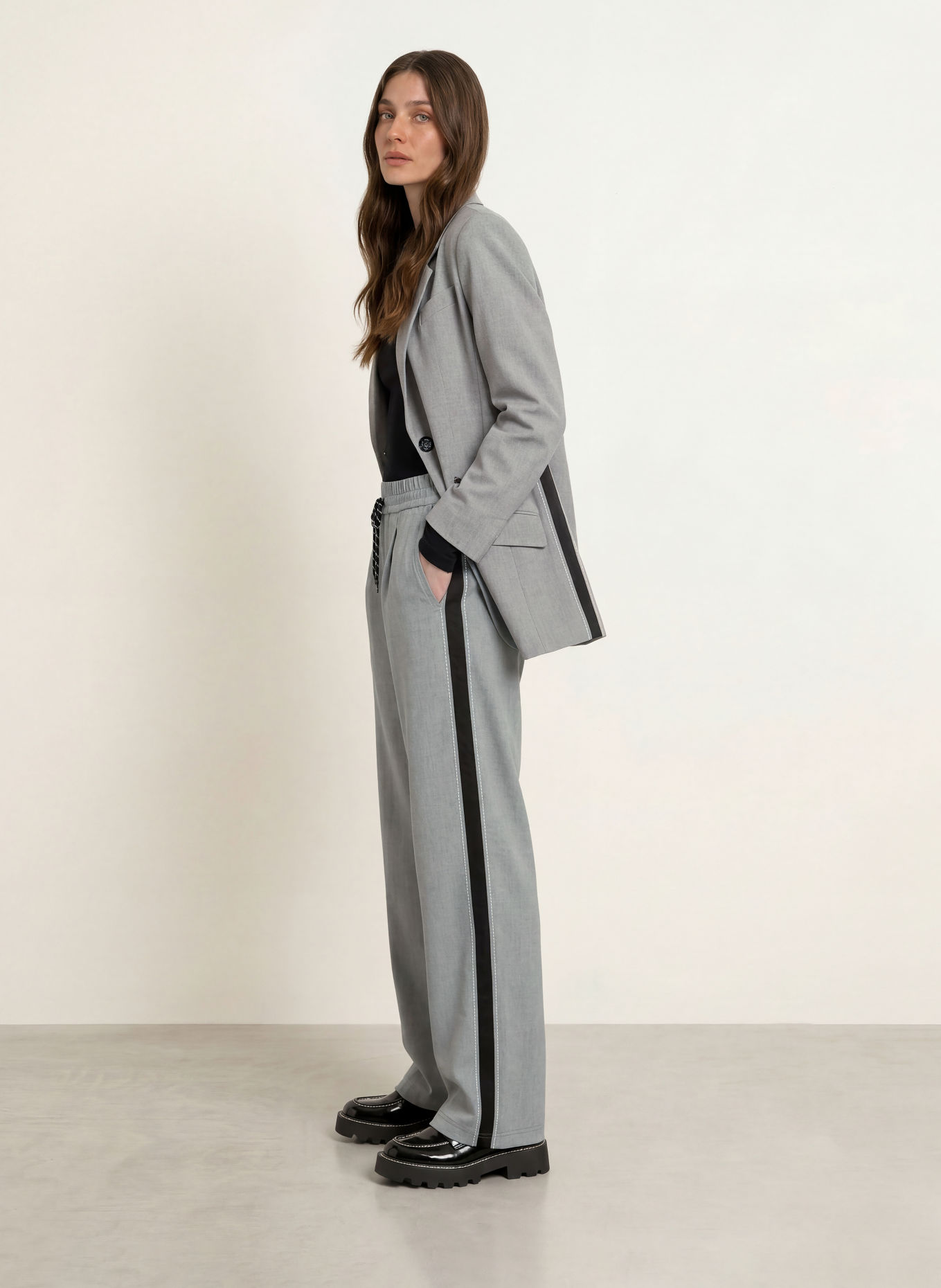 MARC CAIN Blazer cu dungi din galon: 820 GREY
