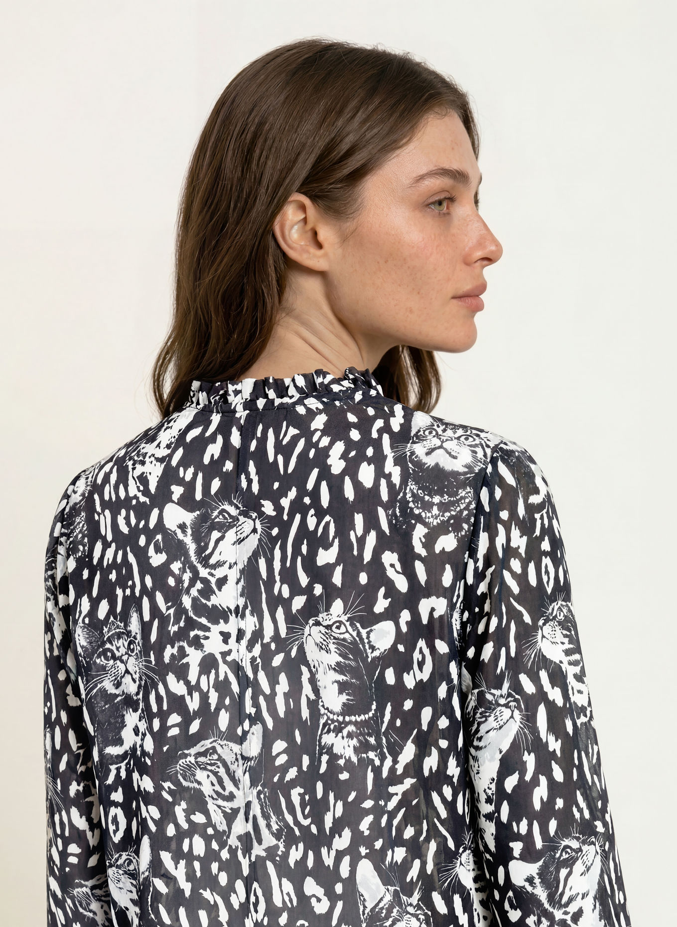 MARC CAIN Blusenshirt mit Rüschen: 900 black new