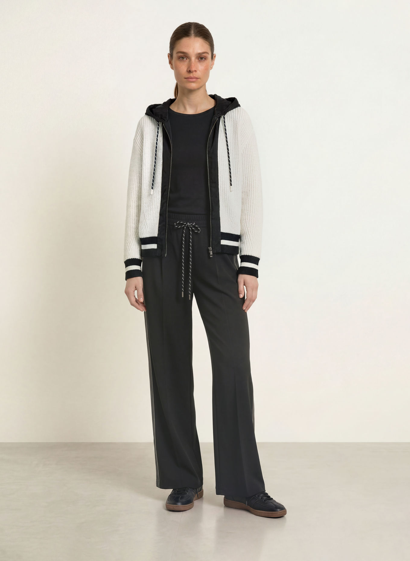 MARC CAIN Vest van verschillende materialen: 190 white and black
