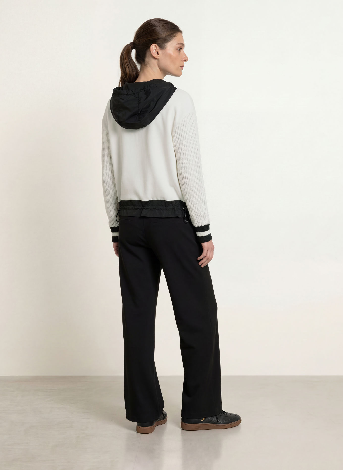 MARC CAIN Vest van verschillende materialen: 190 white and black