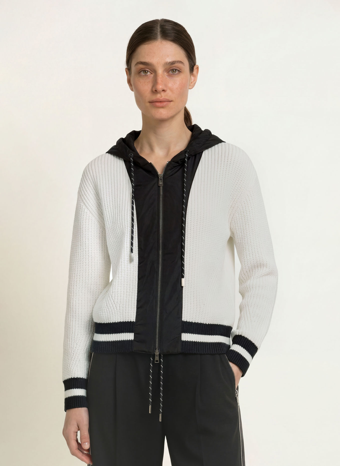 MARC CAIN Vest van verschillende materialen: 190 white and black