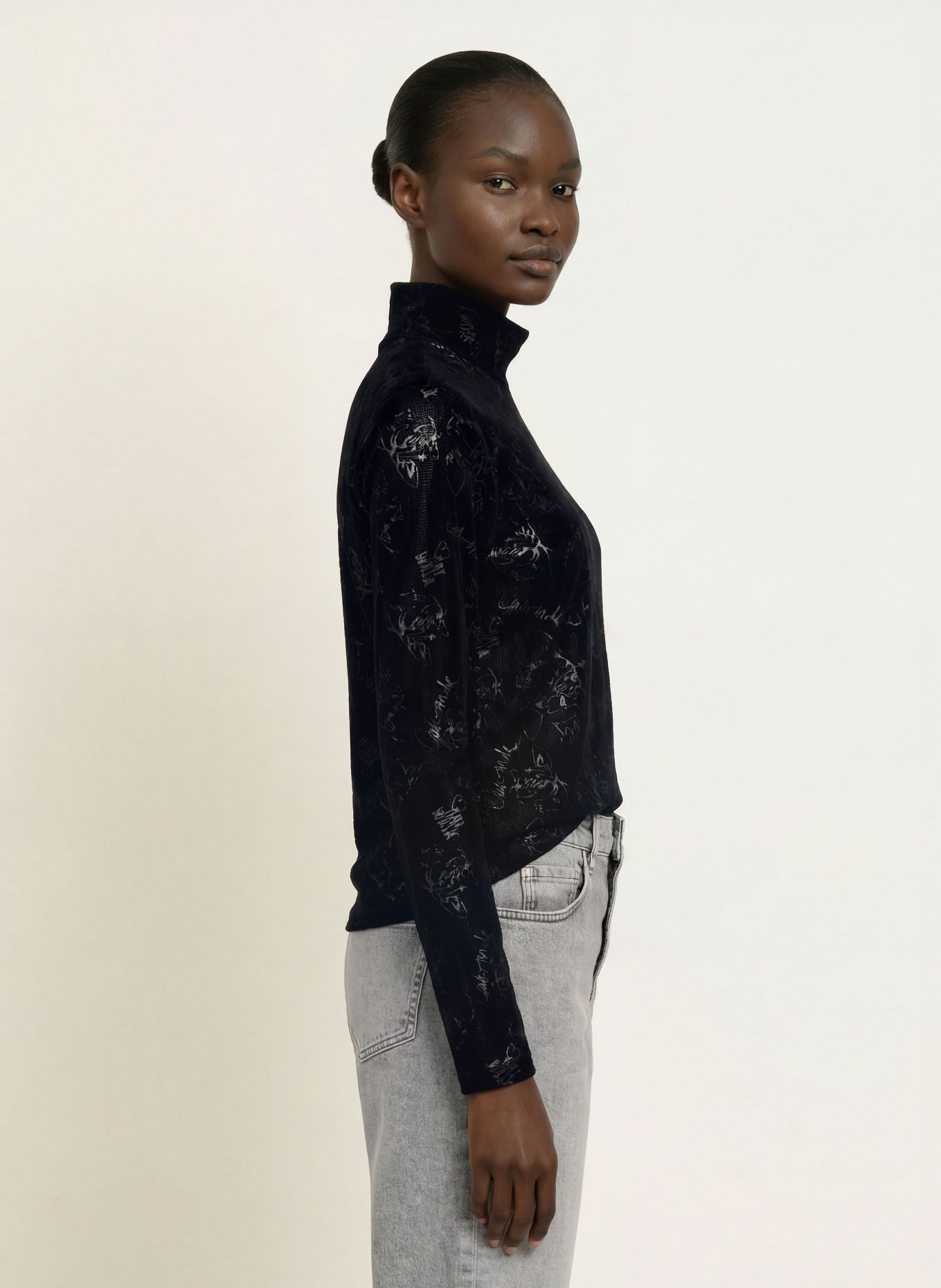 MARC CAIN Haut à manches longues en velours: 900 black new