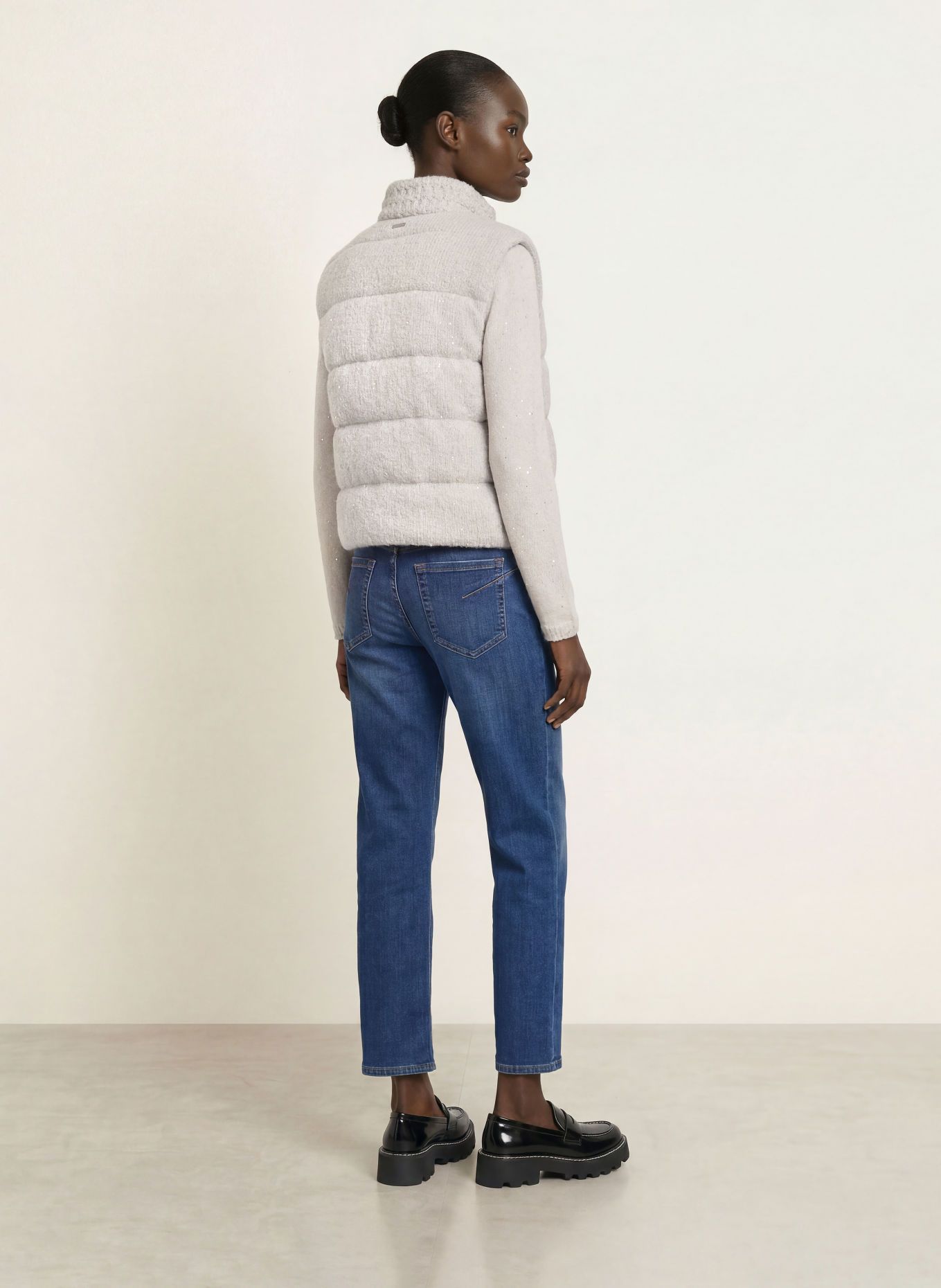 MARC CAIN Gewatteerd vest met pailletten: 802 nimbus cloud