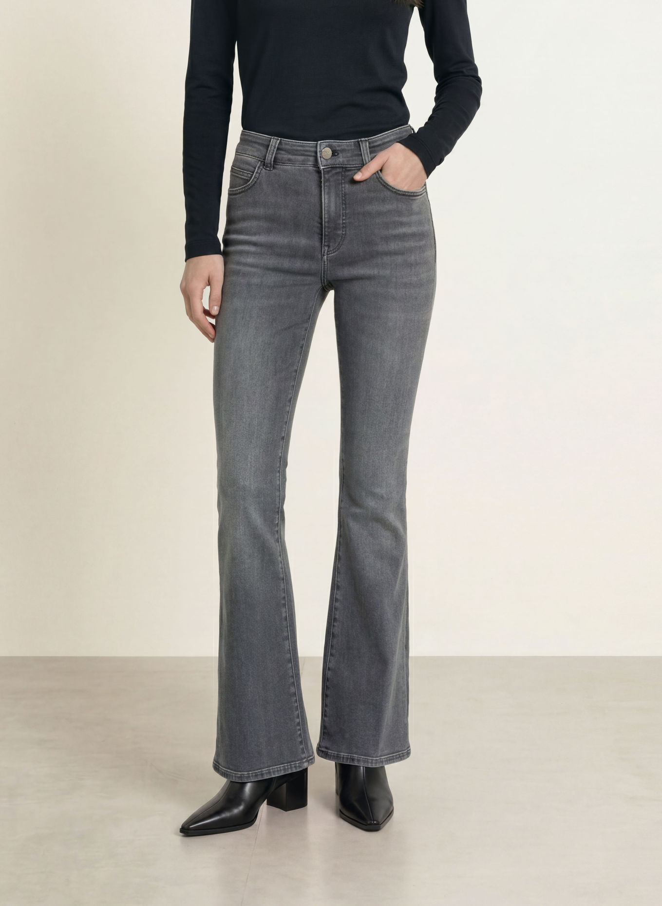 MARC CAIN Flared jeans FRENDA: 880 anthrazit