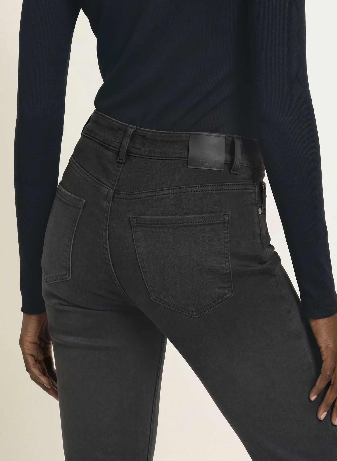 MARC CAIN Jean skinny SILEA avec strass: 900 black new