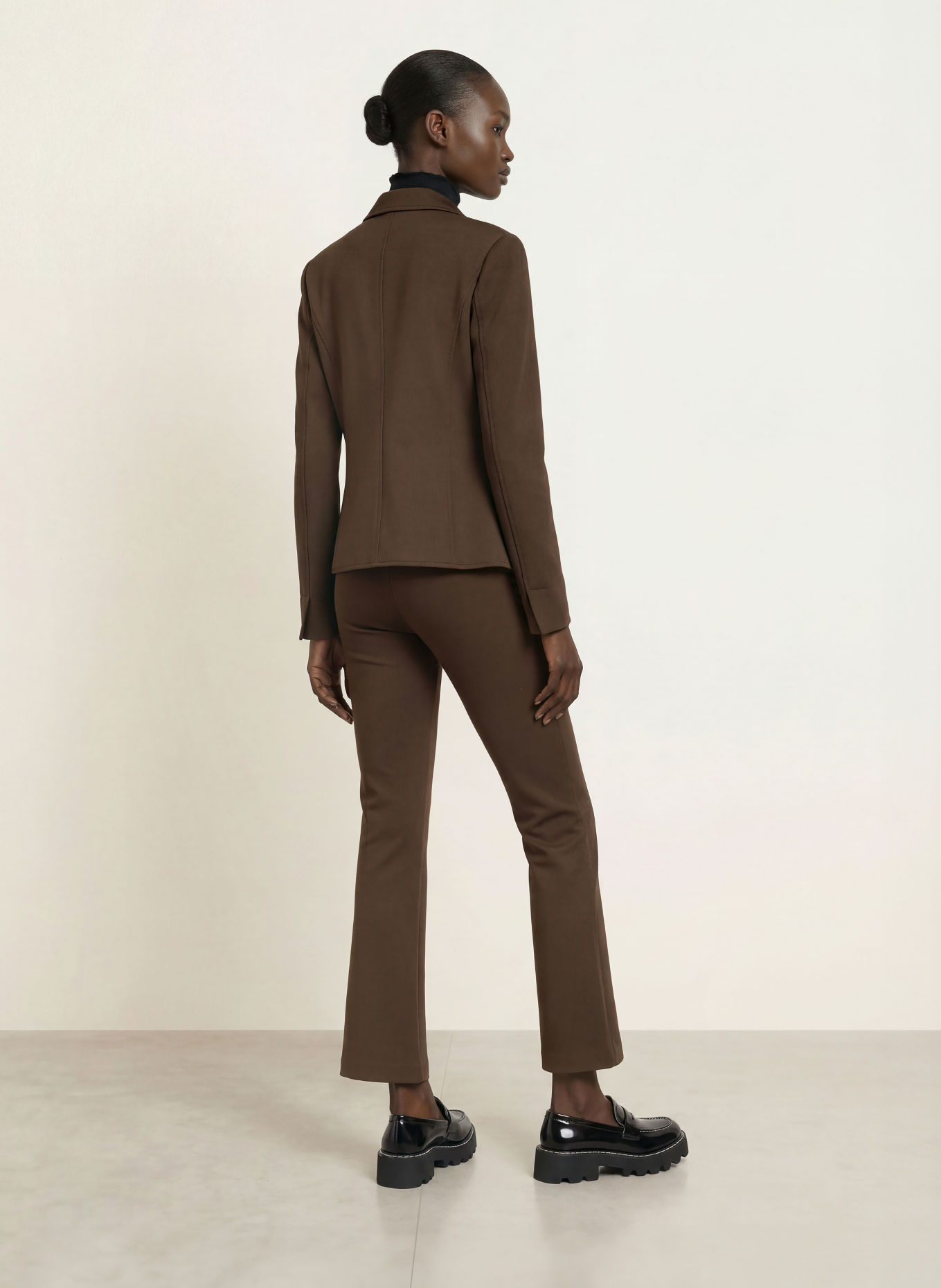 MARC CAIN Bootcut broek FREDERICA: 699 dark wood